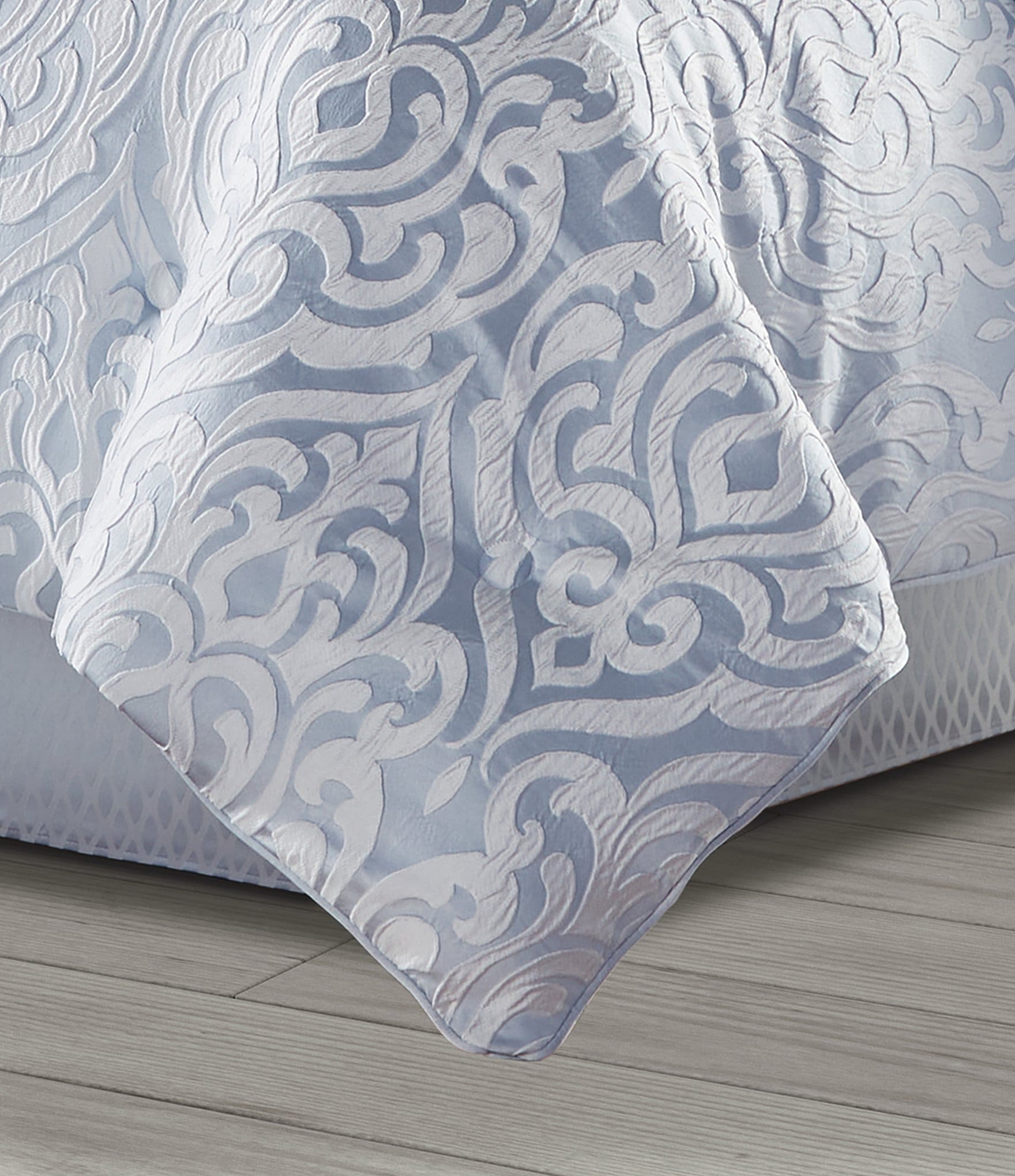 J. Queen New York Liana Woven Damask Pattern Comforter Set