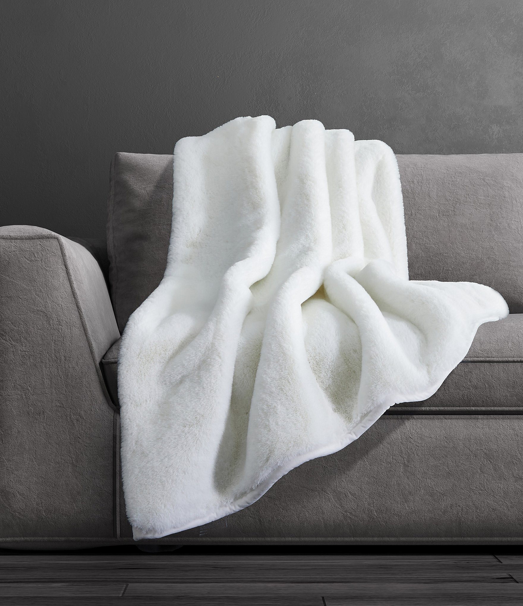 J. Queen New York Ludlow Ultra-Plush Throw Blanket