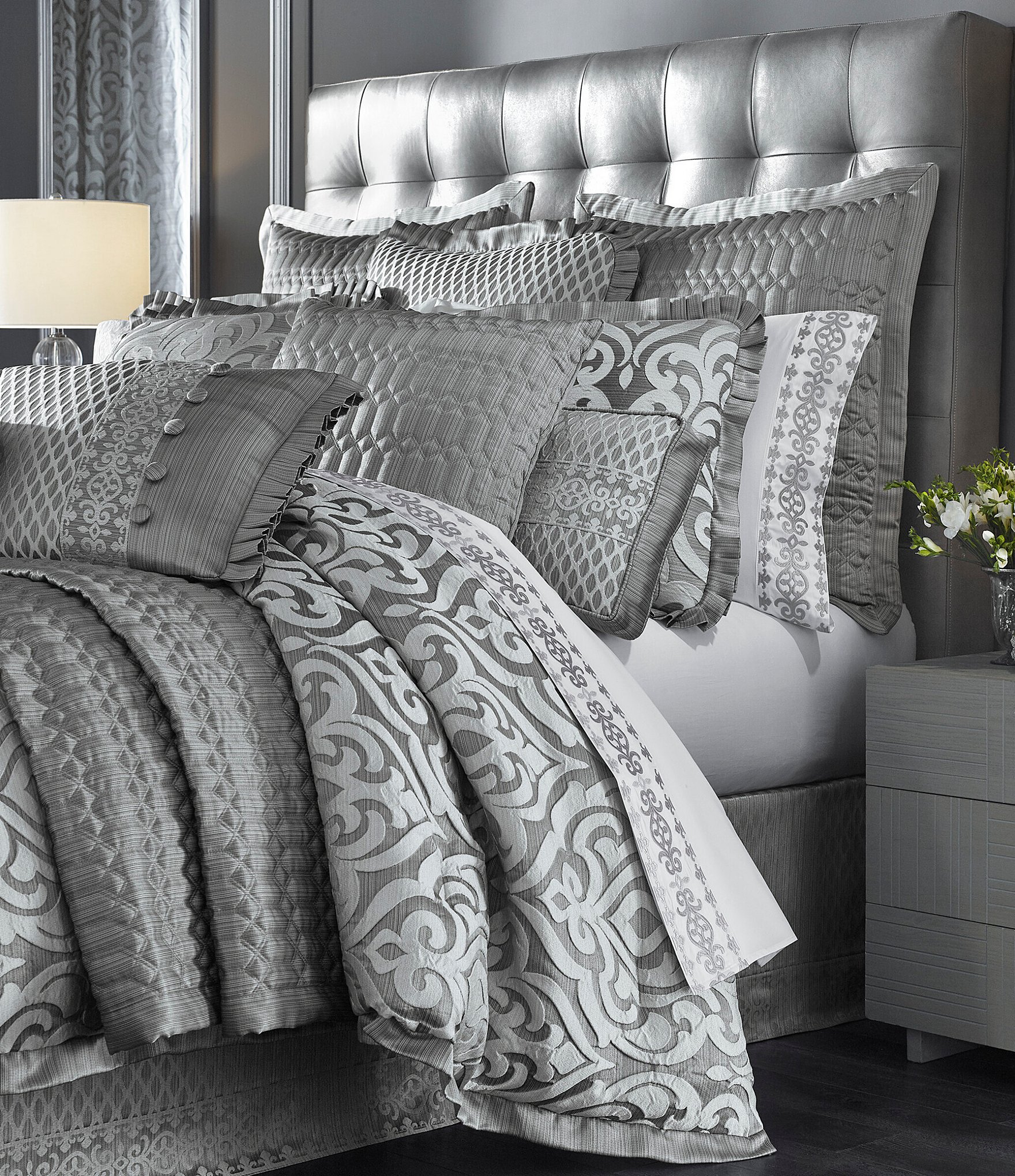 J. Queen New York Luxembourg Silver Duvet Cover Mini Set