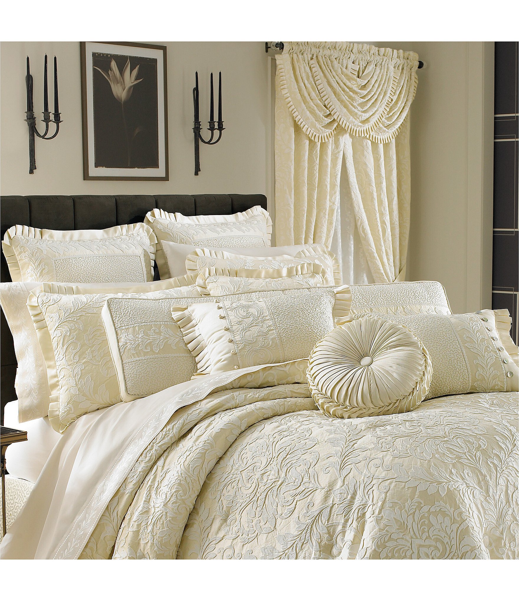 J. Queen New York Marquis Damask Duvet Cover Mini Set