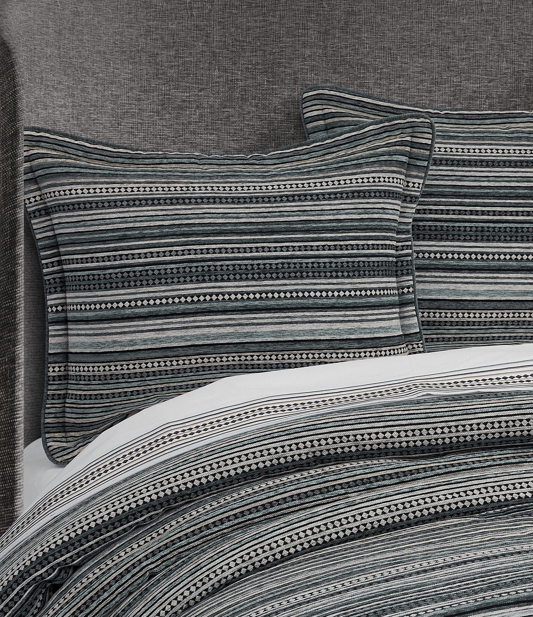 J. Queen New York Parallel Southwestern Horizontal Chenille Striped Comforter Set