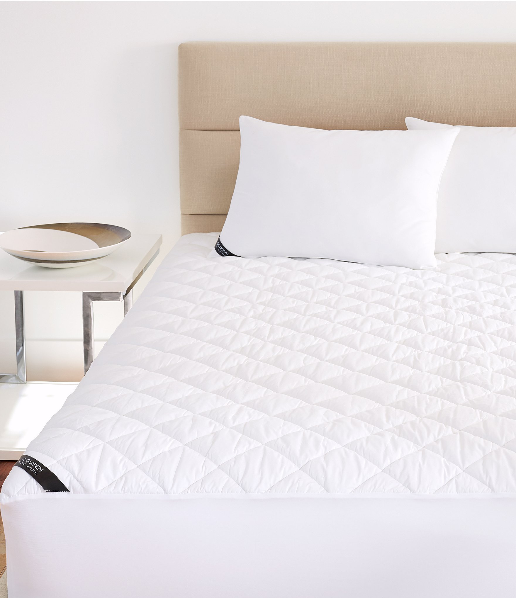 J. Queen New York Regal Waterproof Mattress Pad