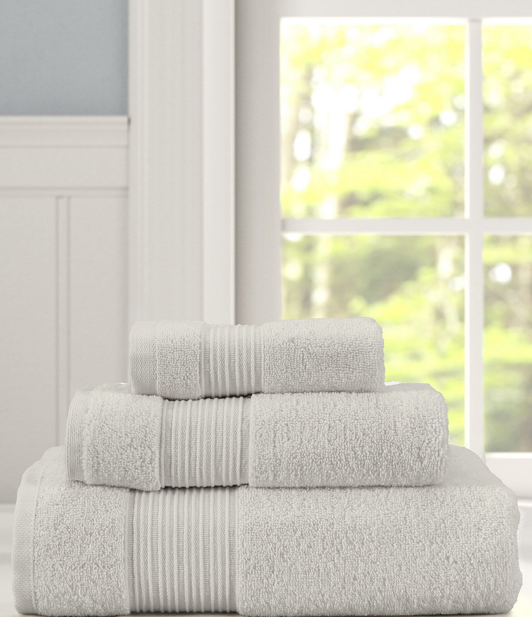 J. Queen New York Sereno Bath Towels | Dillard's