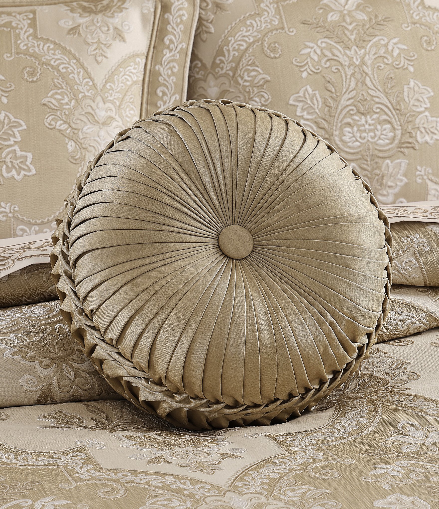 J. Queen New York Sondra Woven Button-Tufted Round Pillow