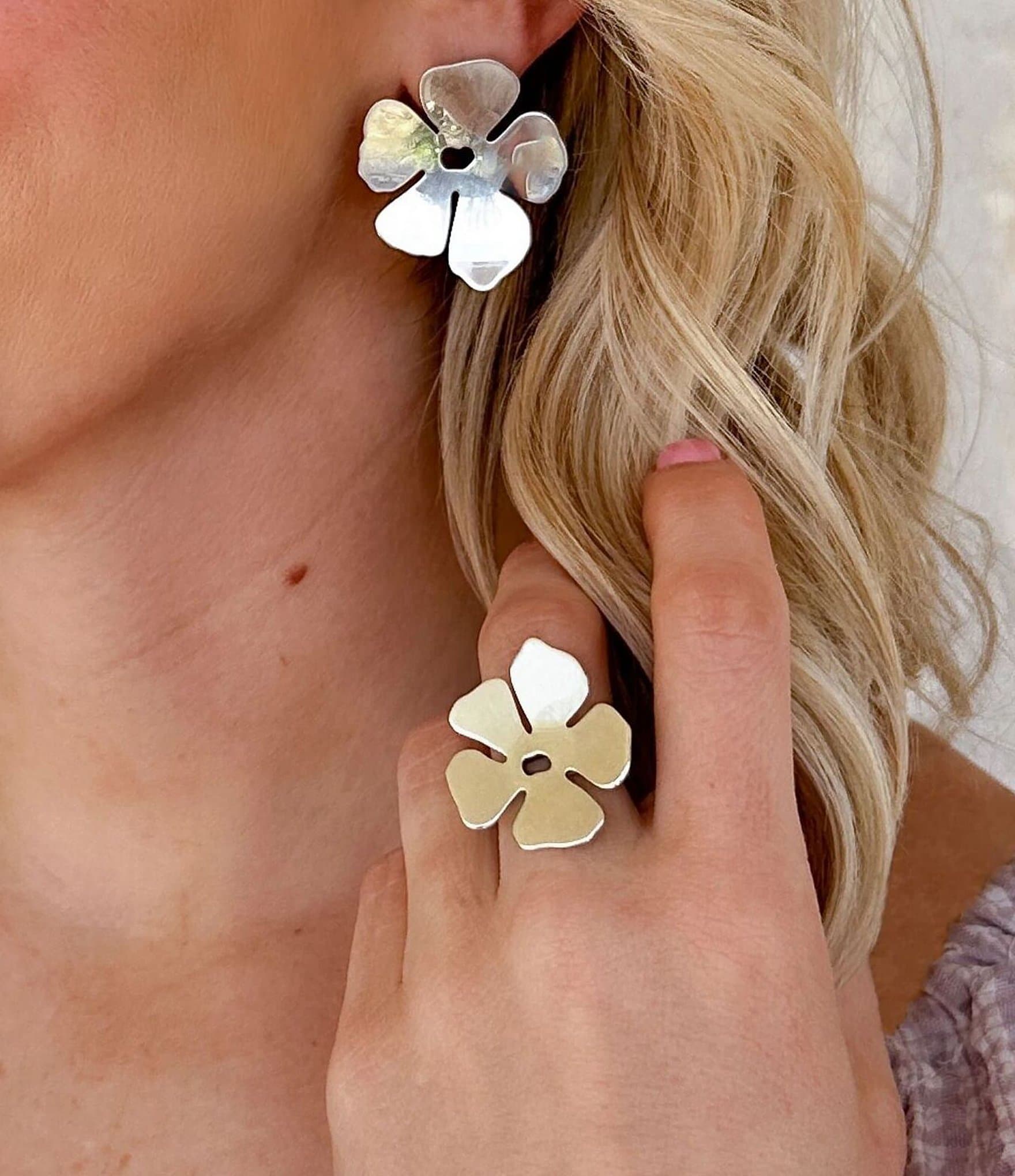 James Avery Floral Silhouette Statement Ring