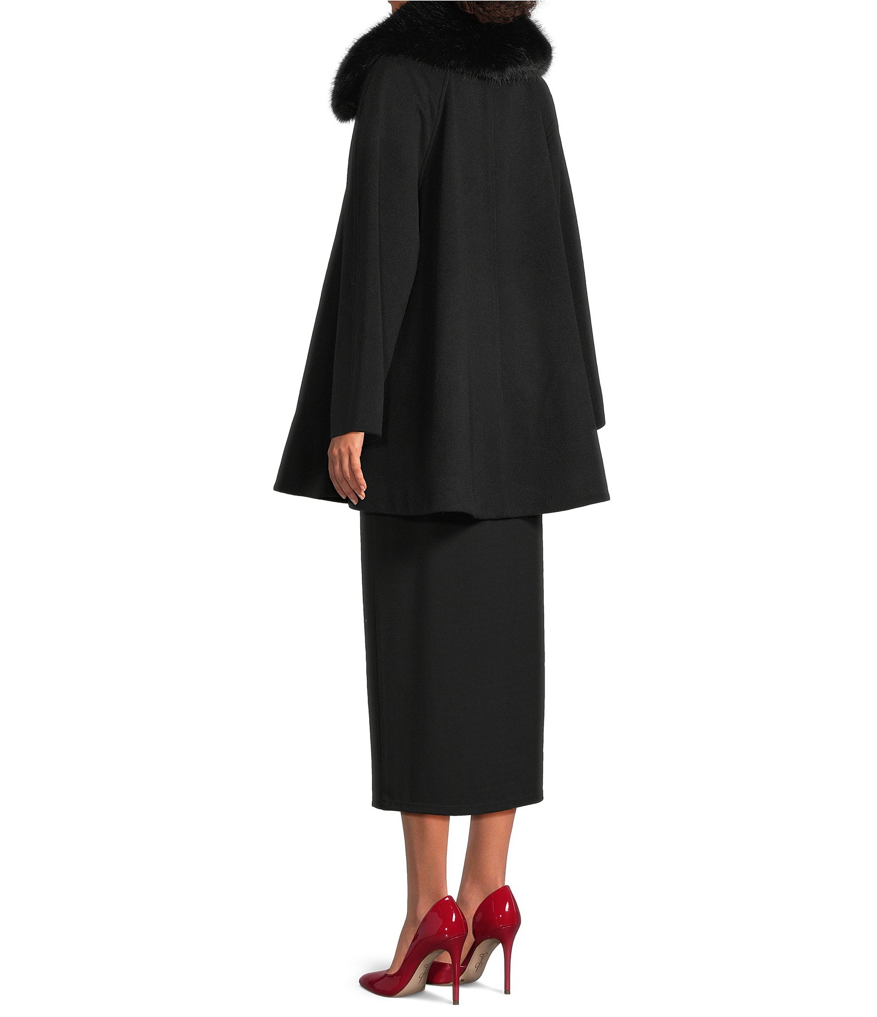 Katherine Kelly Removable Faux Fur Collar Pure Wool Cape