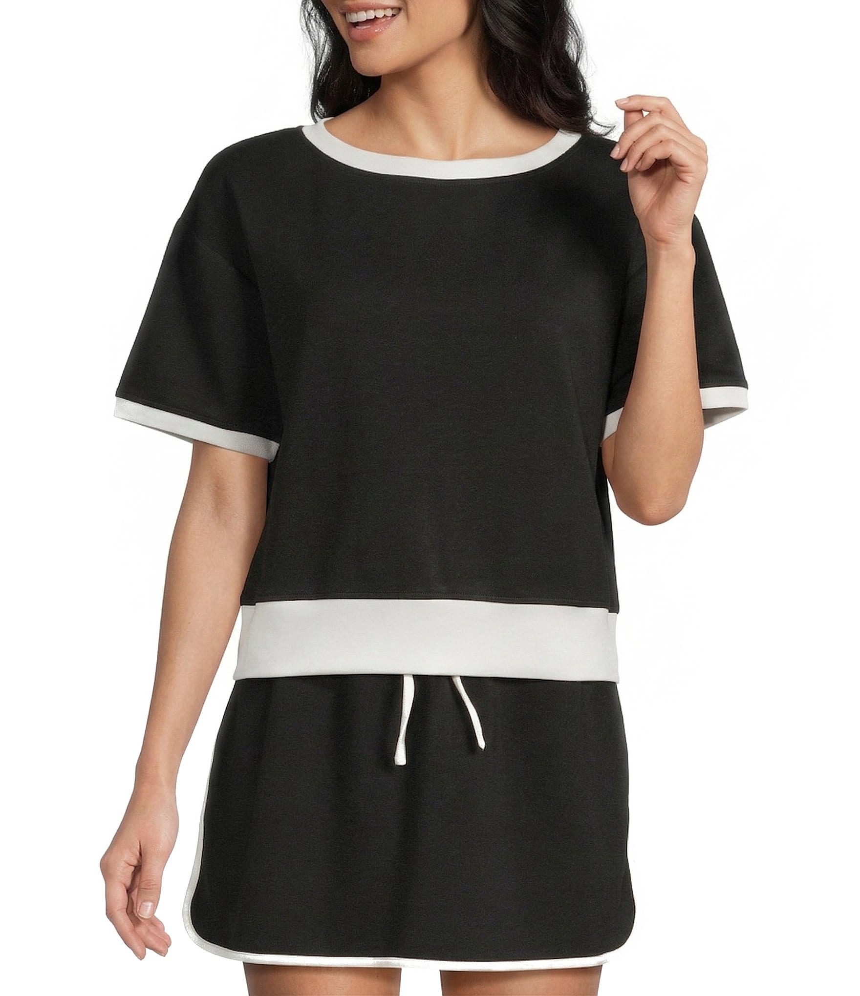 KATYDID Contrast Two-Tone Scuba Short Sleeve Crop Top