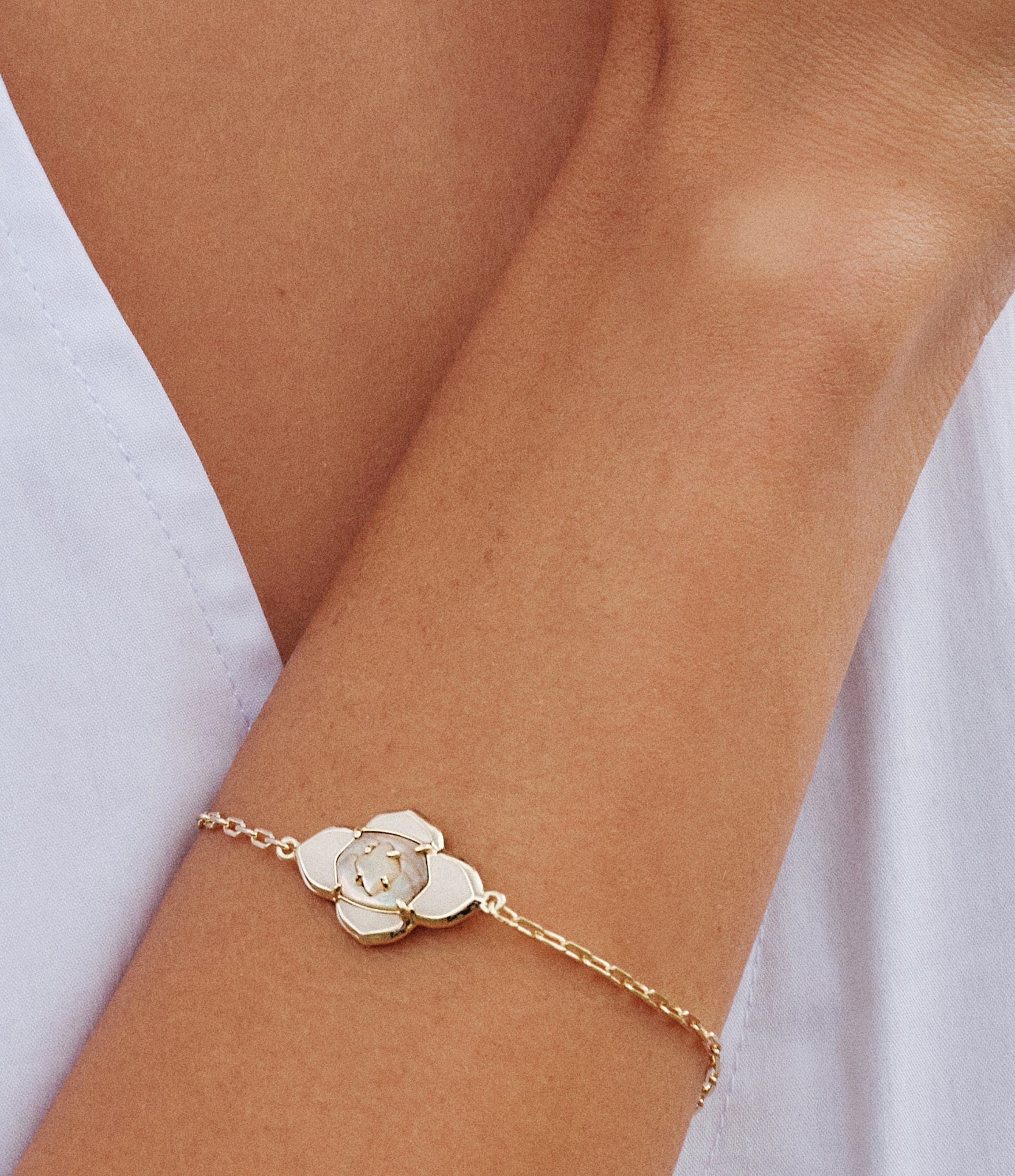 Kendra Scott Abbie Medallion Delicate Chain Line Bracelet