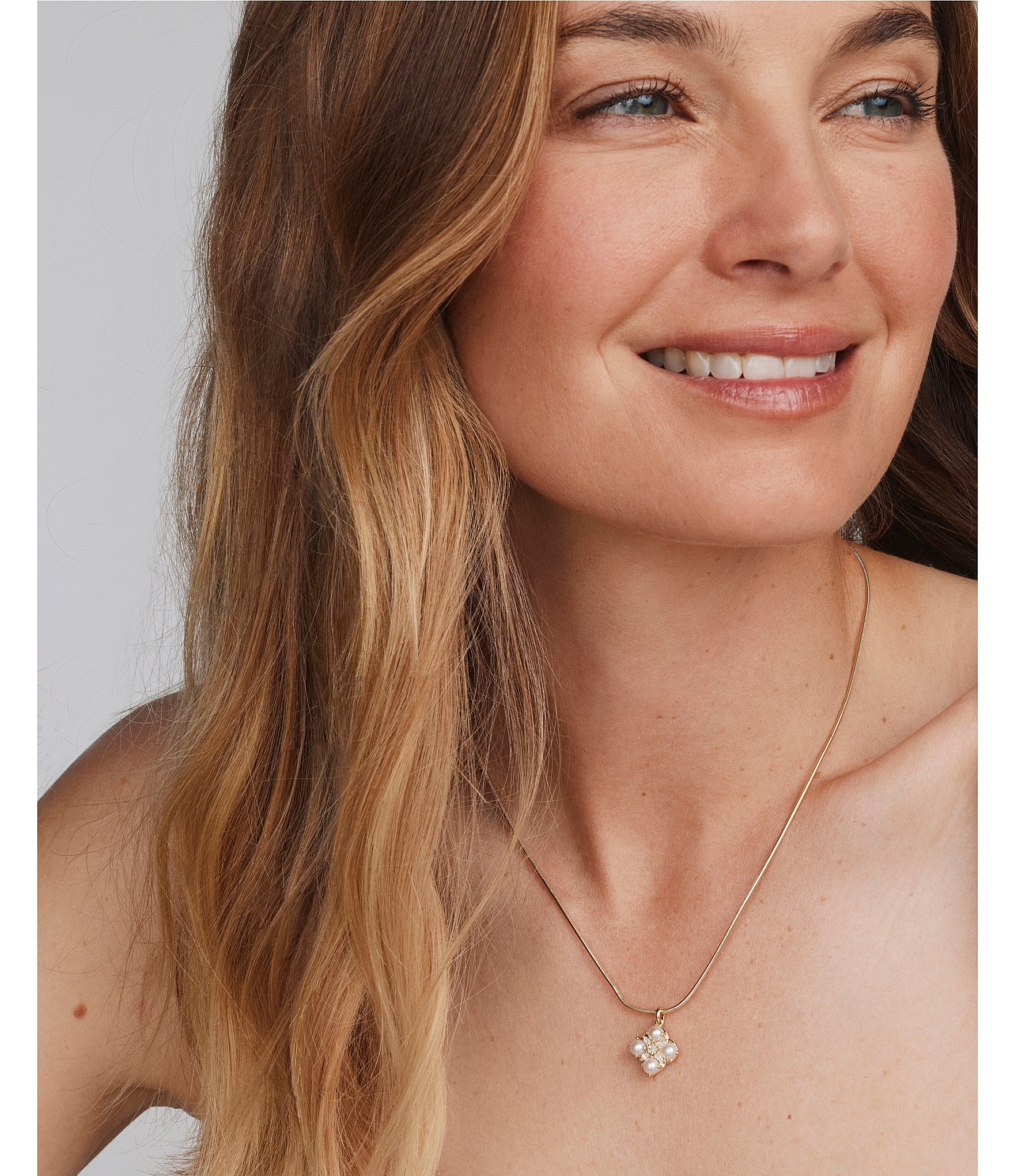 Kendra Scott Dira Pearl Short Pendant Necklace