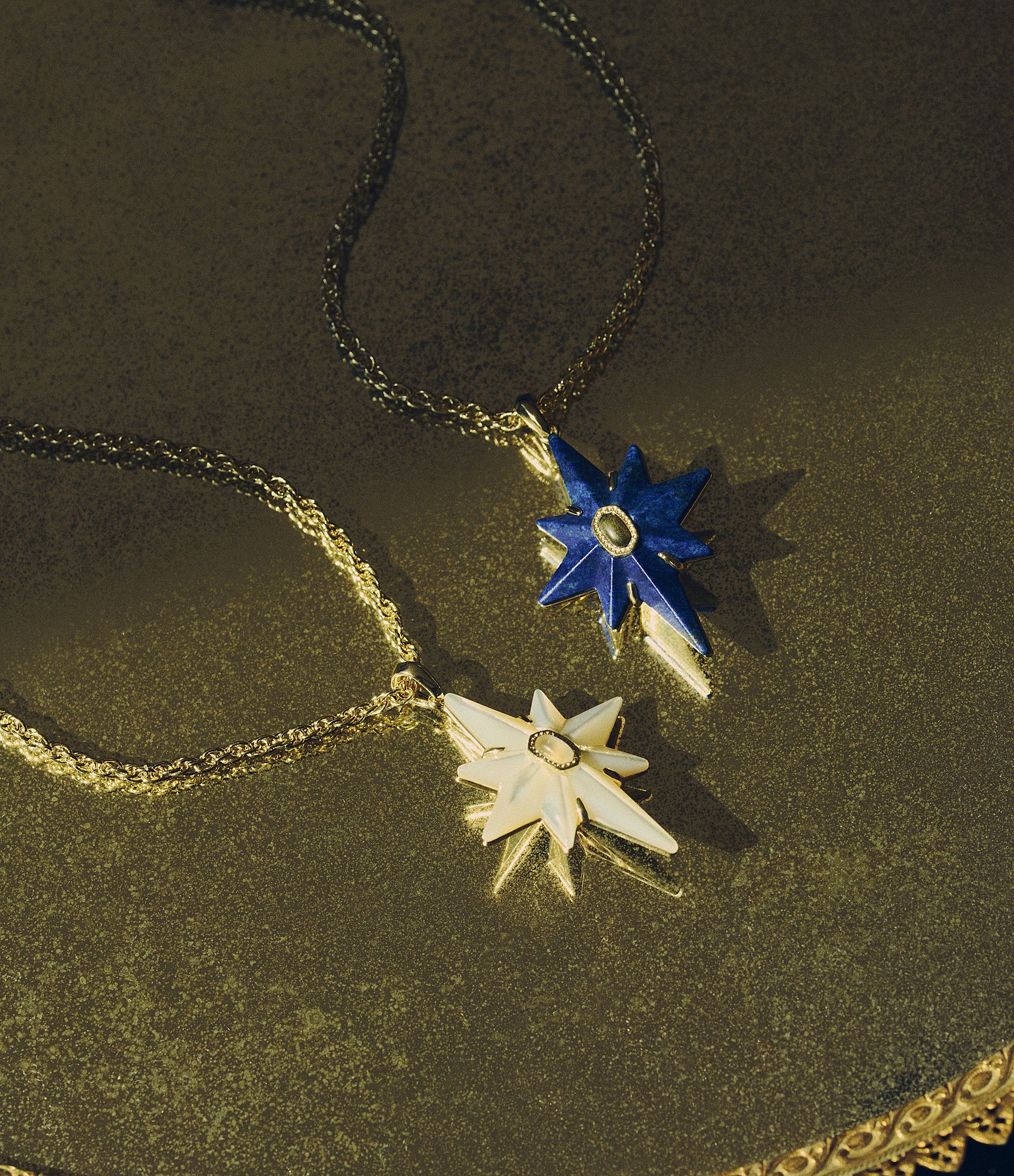Kendra Scott Fate Star Short Pendant Necklace