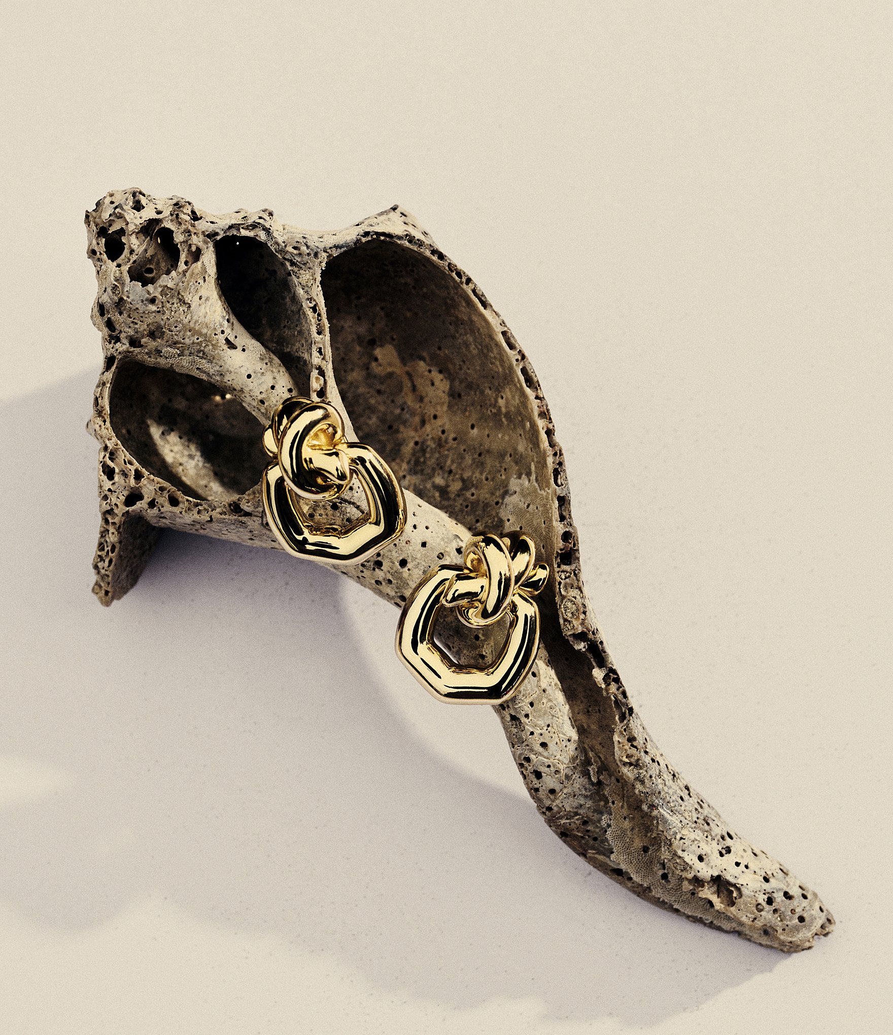 Kendra Scott Parker Knot Open Frame Drop Earrings