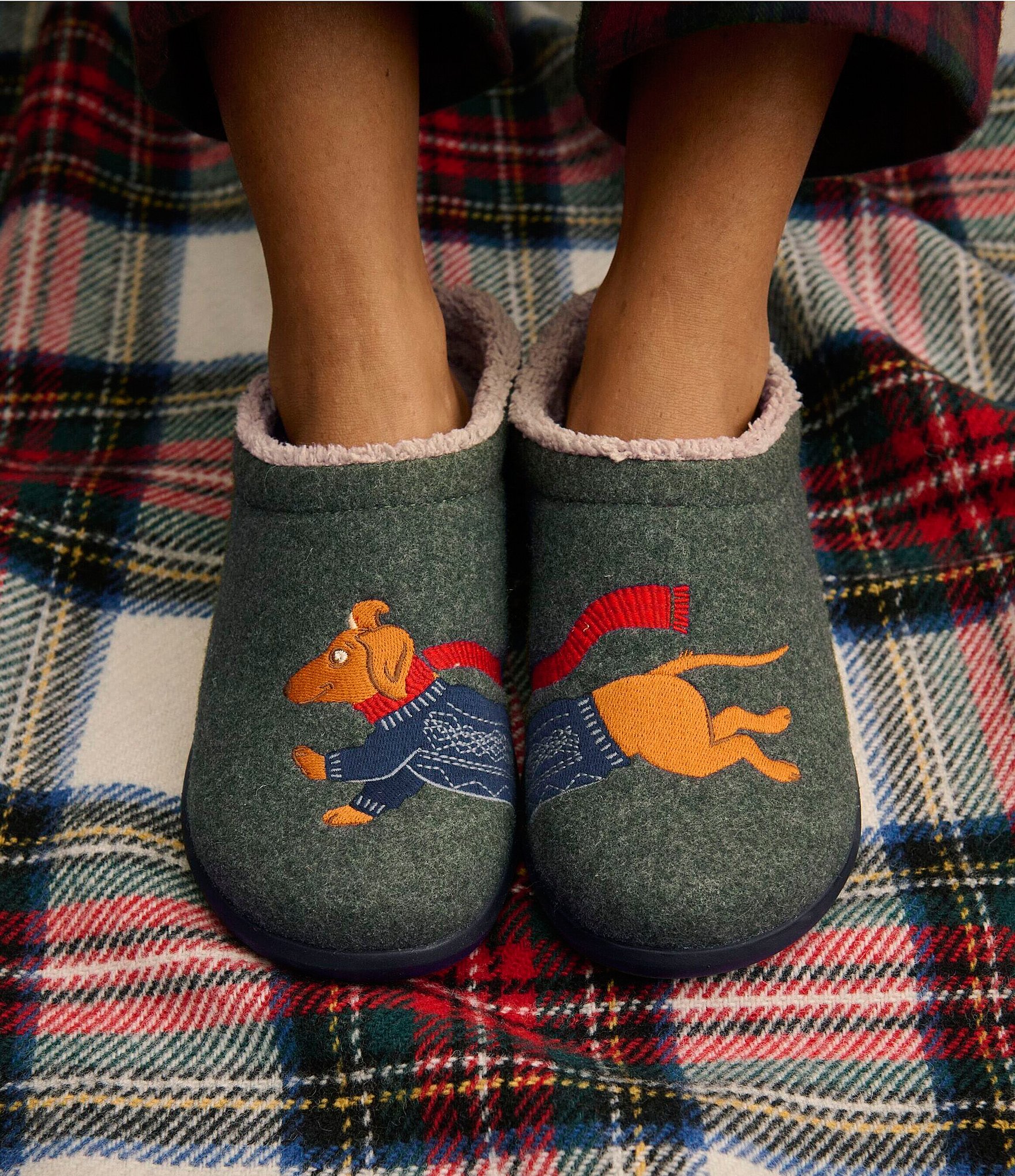 L.L.Bean Women's Daybreak Dachshund Scuff Slippers