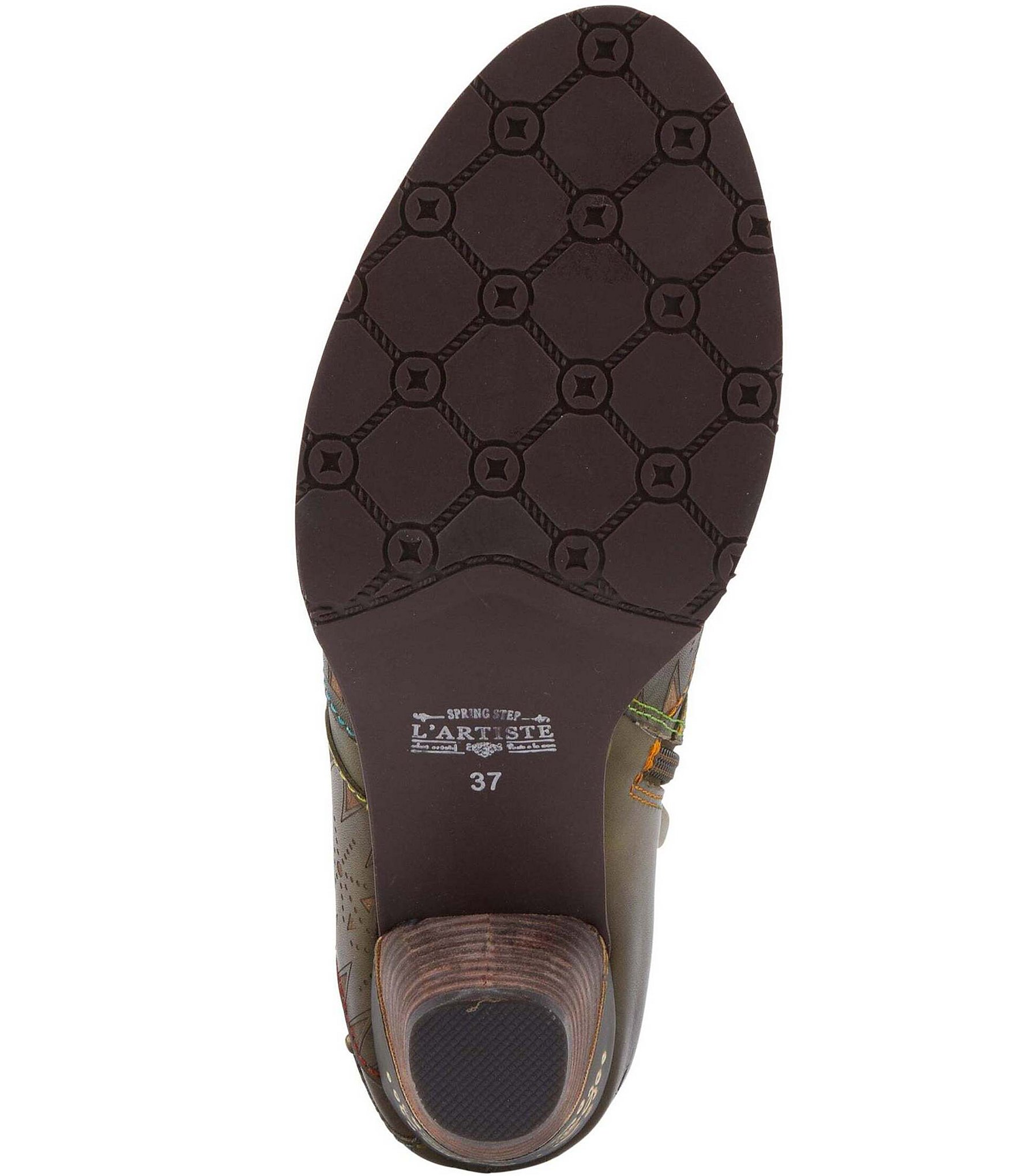 L'ARTISTE Niobe Etched Leather Studded Ankle Booties