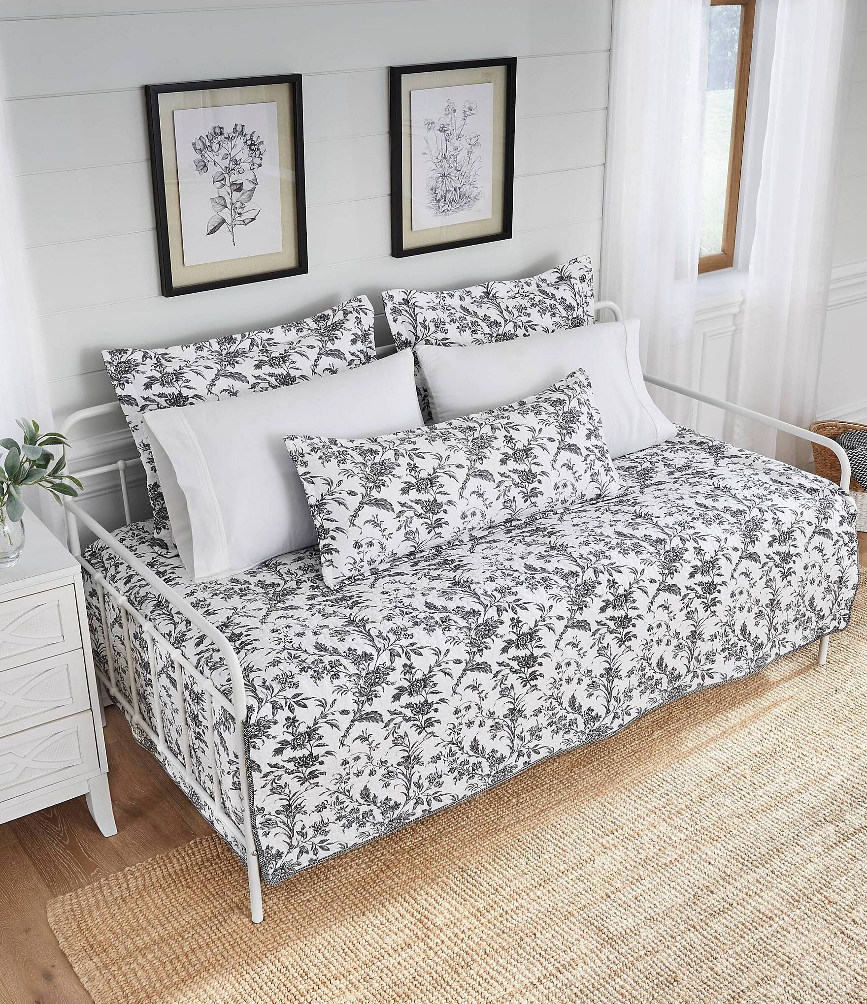 Laura Ashley Amberley Daybed Floral Toile Print Quilt & Sham Set