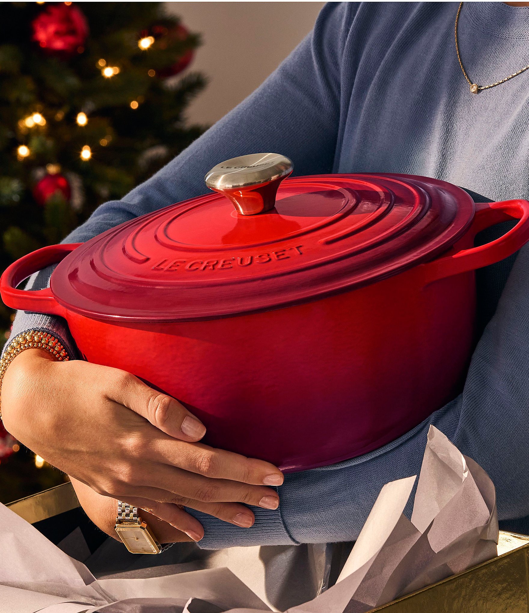 Le Creuset 9-Quart Signature Round Dutch Oven with Stainless Steel Handle