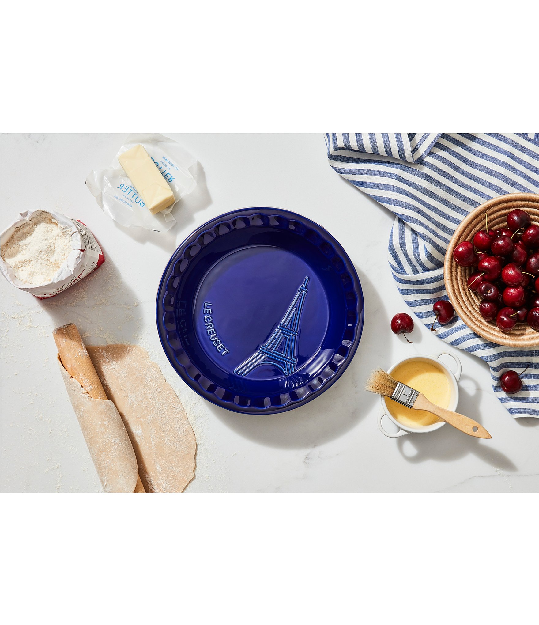 Le Creuset Eiffel Tower Collection Pie Dish