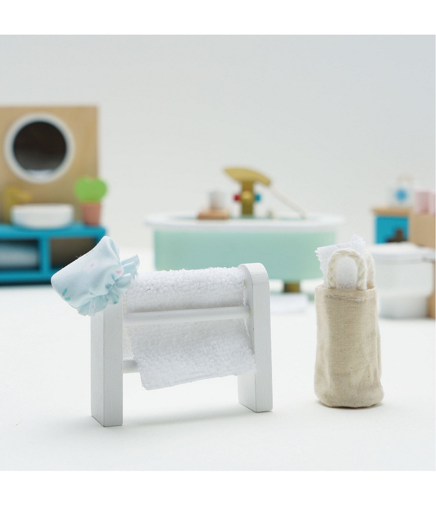 Le Toy Van Daisylane Bathroom Furniture Set for Dollhouse