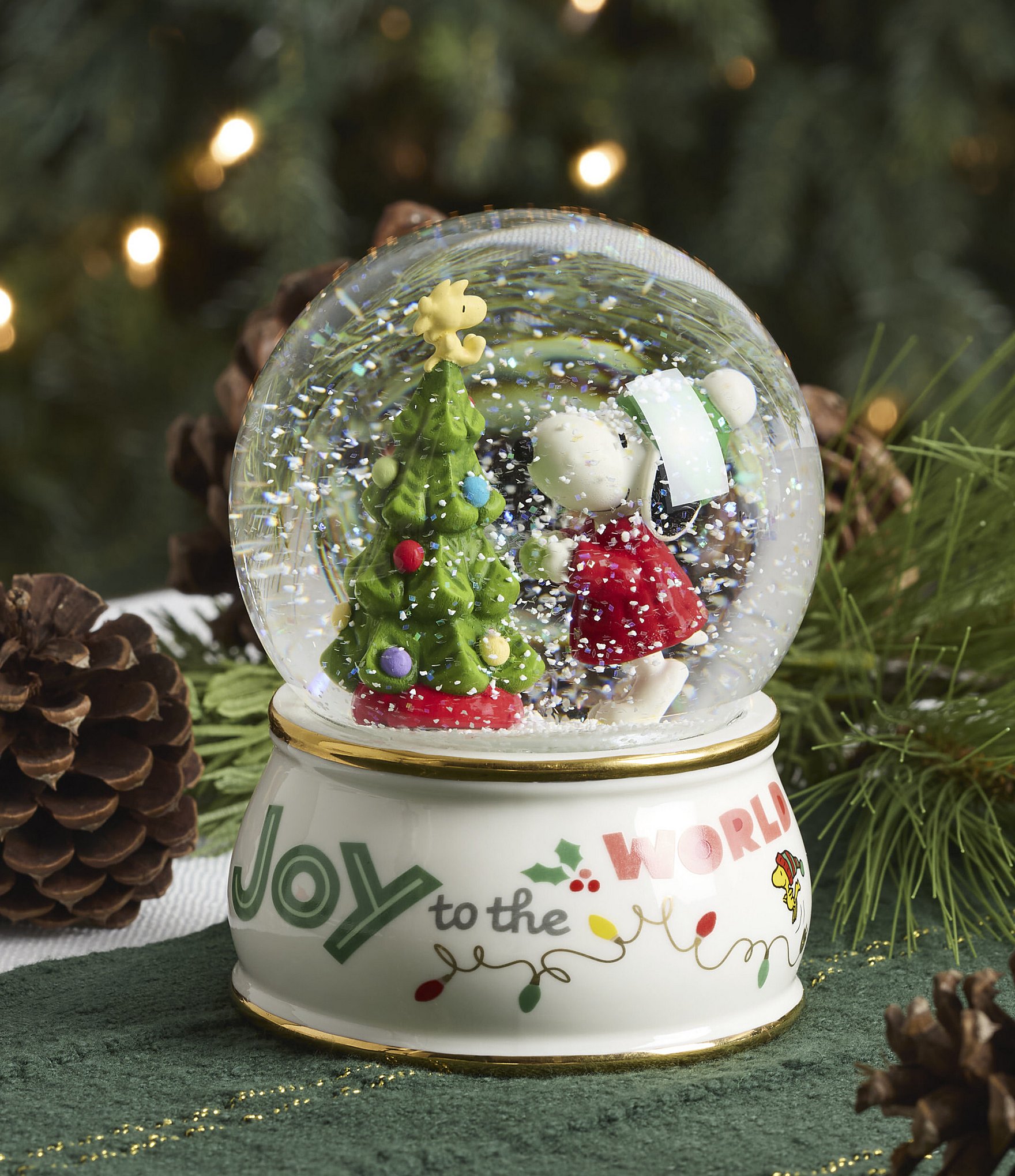 Lenox Snoopy Joy To The World Snow Globe