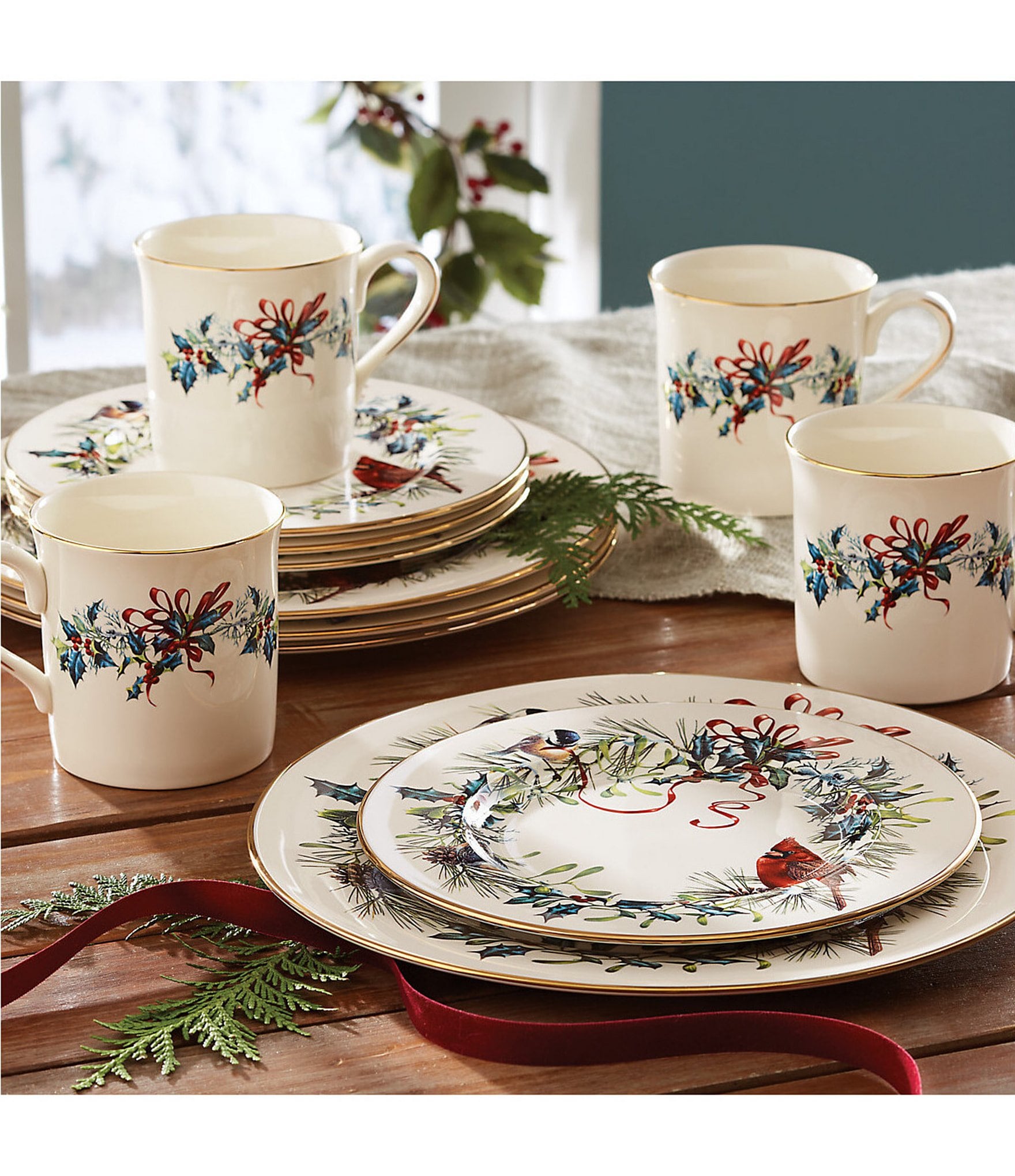 Lenox Winter Greetings 12-Piece 24K Gold Trimmed Dinnerware Set