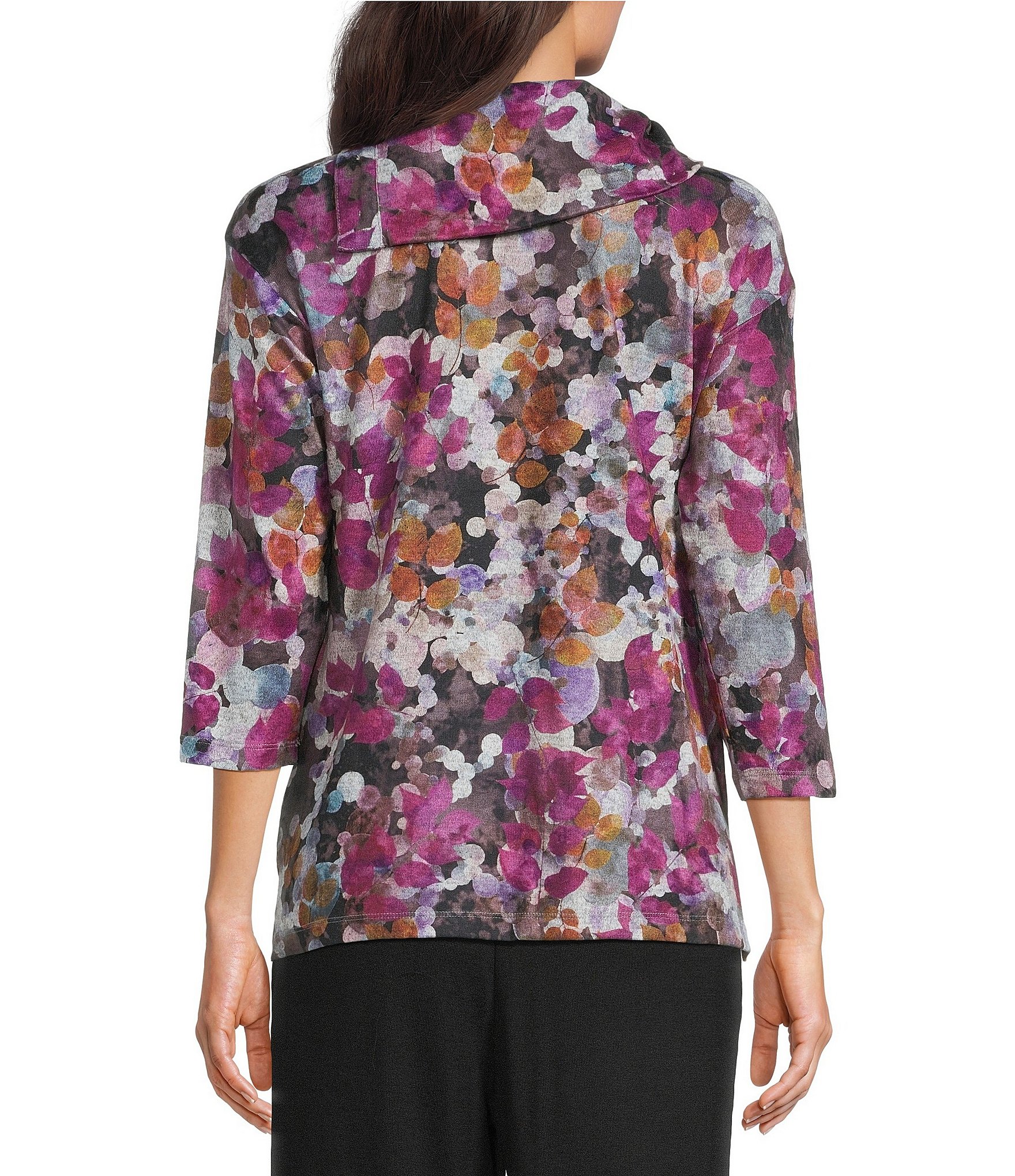 Leo & Nicole Hacci Rematch Floral Envelope Collar 3/4 Sleeve Pullover Top