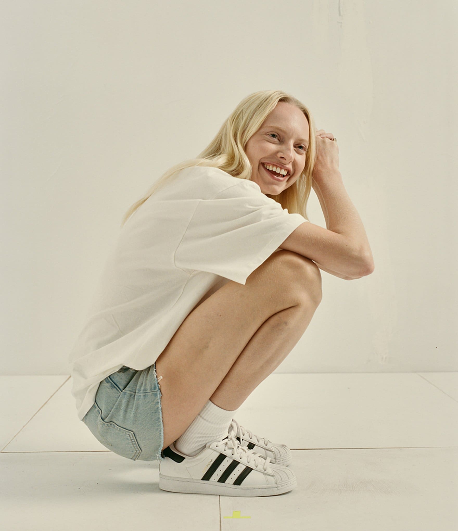 Levi's® 501® Original High Rise Fitted Distressed Shorts