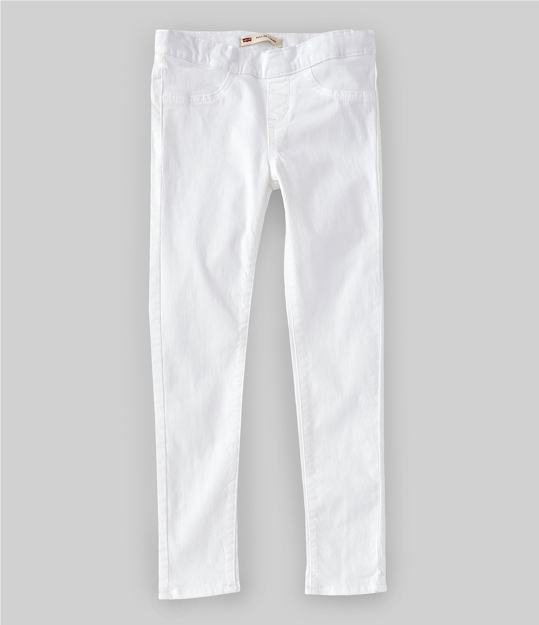 10 Ways to Casually Style White Jeans: A Guide for Women Over 50 - Cindy  Hattersley Design