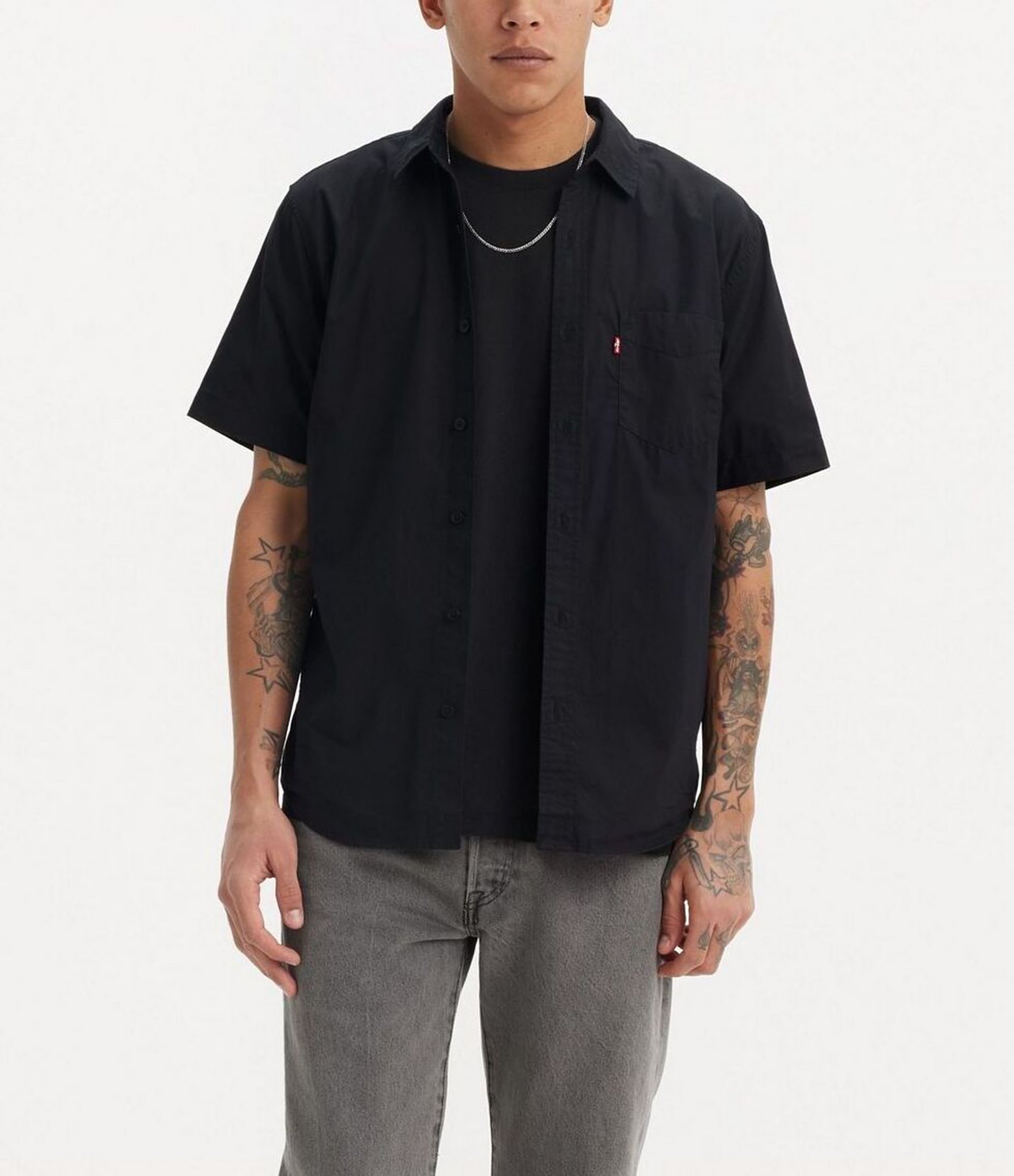 Levi's® Short-Sleeve Classic 1 Pocket Standard Fit Shirt