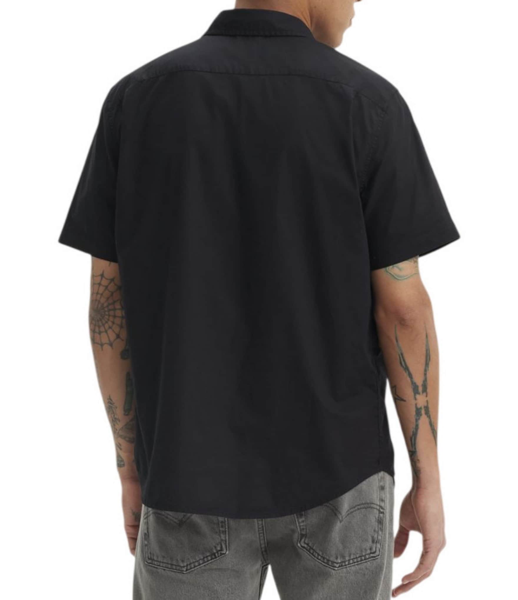Levi's® Short-Sleeve Classic 1 Pocket Standard Fit Shirt
