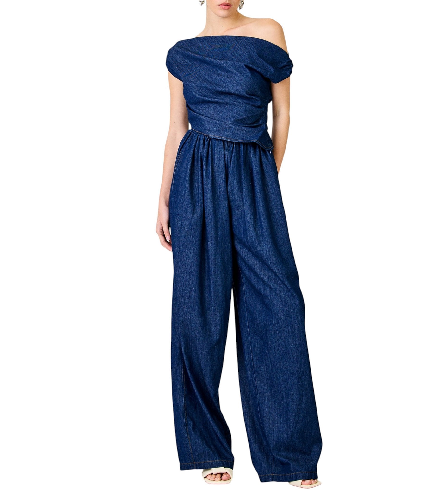 Line and Dot Abo Off-The-Shoulder Drop Sleeve Coordinating Woven Top