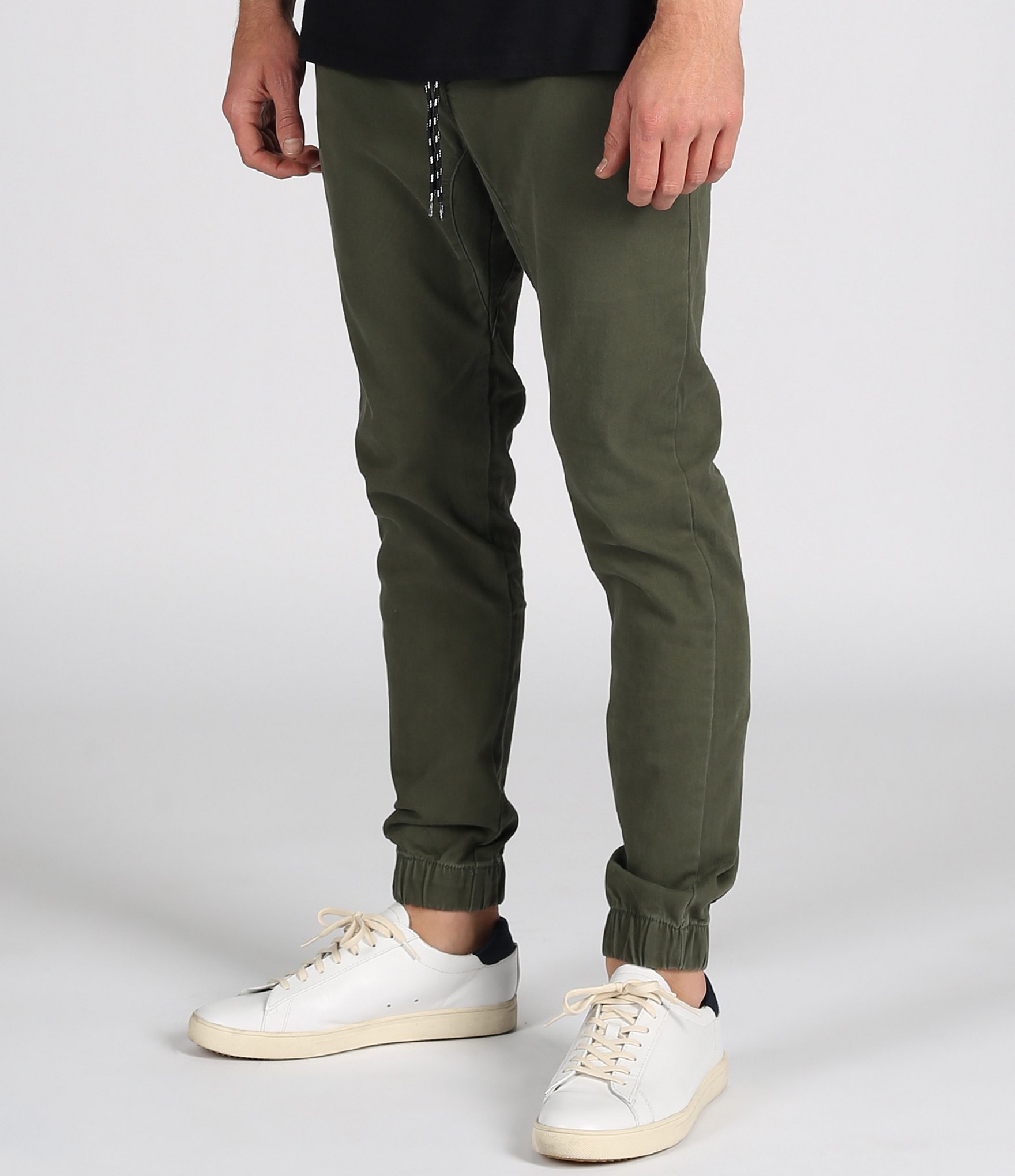 Lira Clothing Slim Fit Solid Lounge Jogger 2.0 Pants