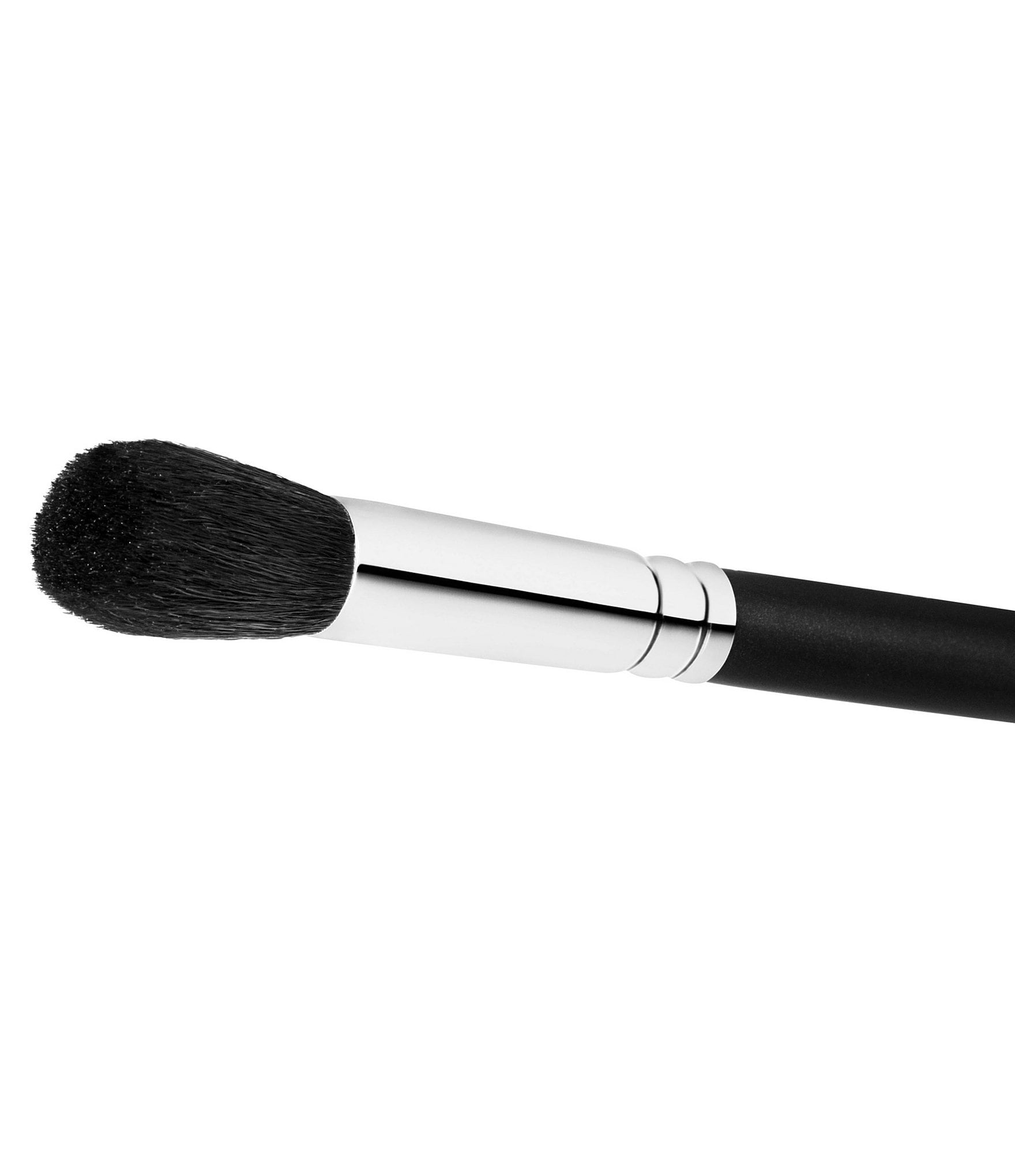 MAC 109 Synthetic Small Contour Brush