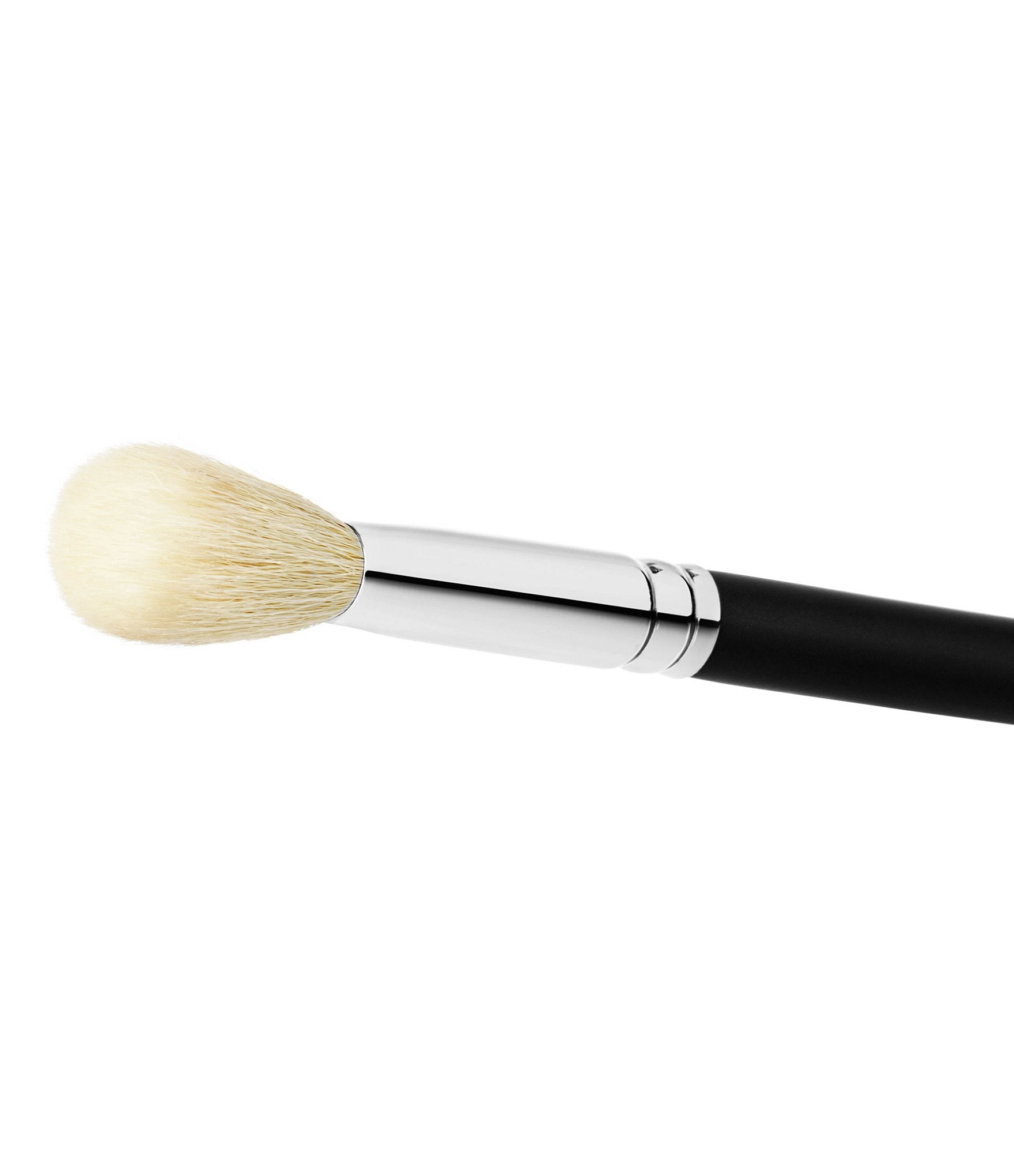 MAC 137 Synthetic Long Blending Brush