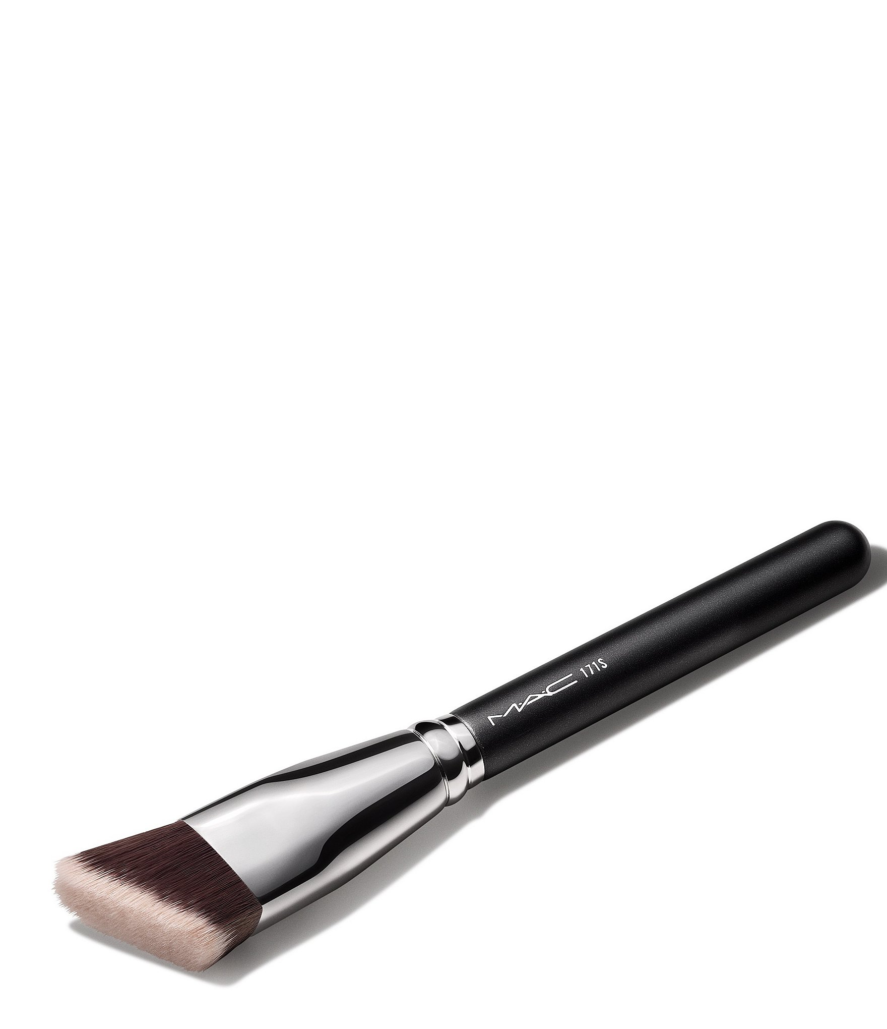 MAC 171S Smooth-Edge All Over Face Brush