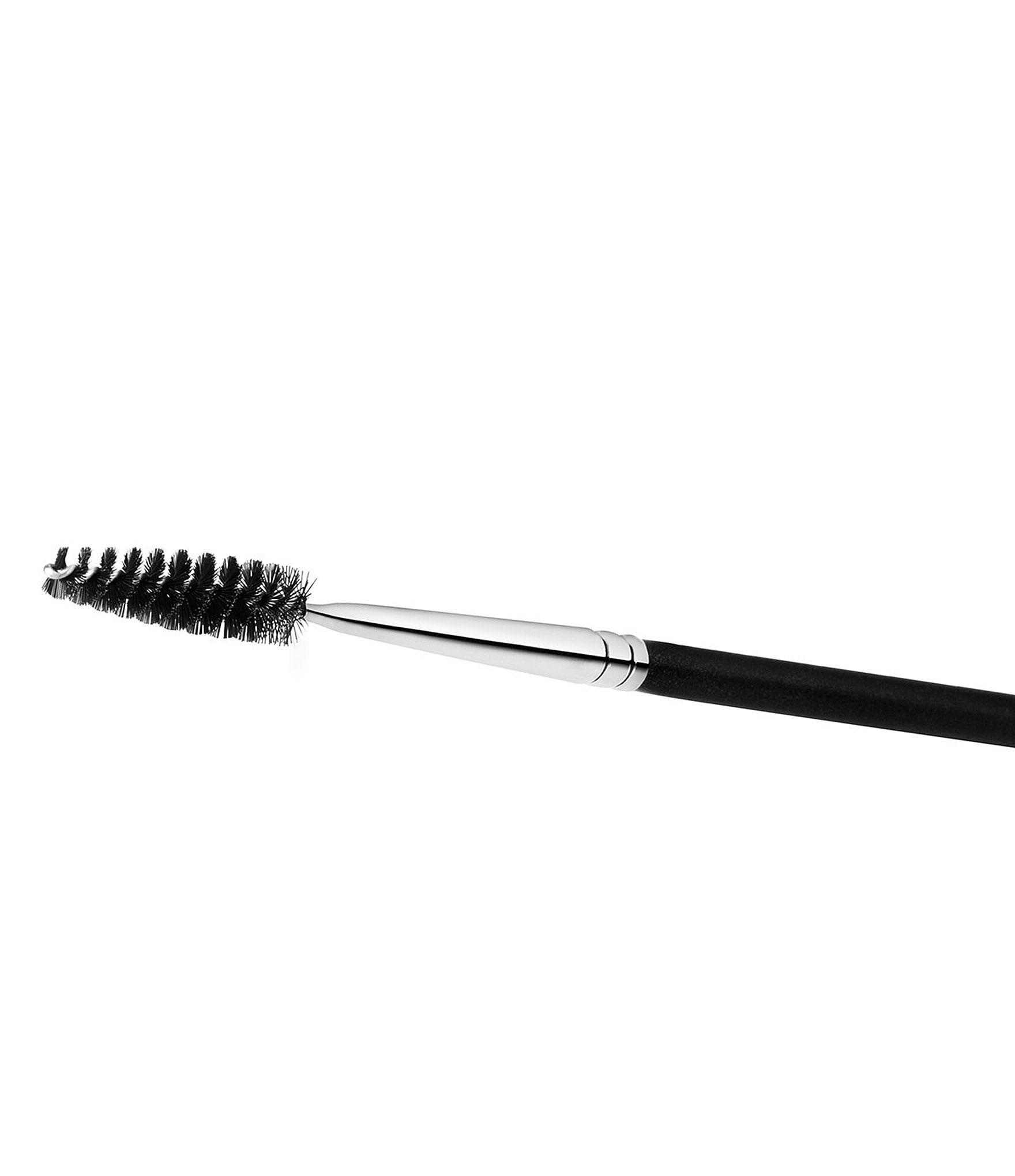 MAC 204 Lash Brush