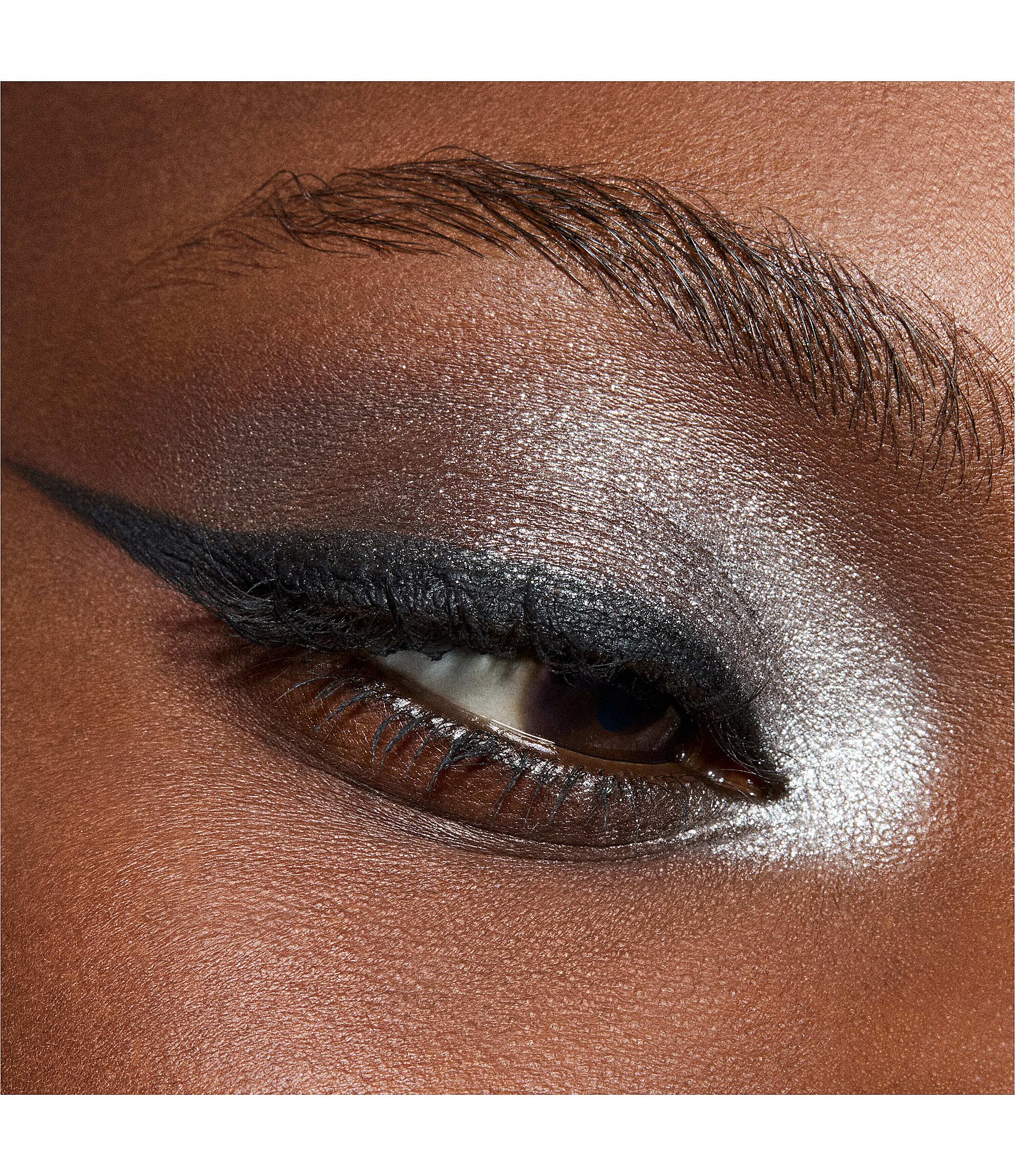 MAC Dazzleshadow Metallic Eyeshadow