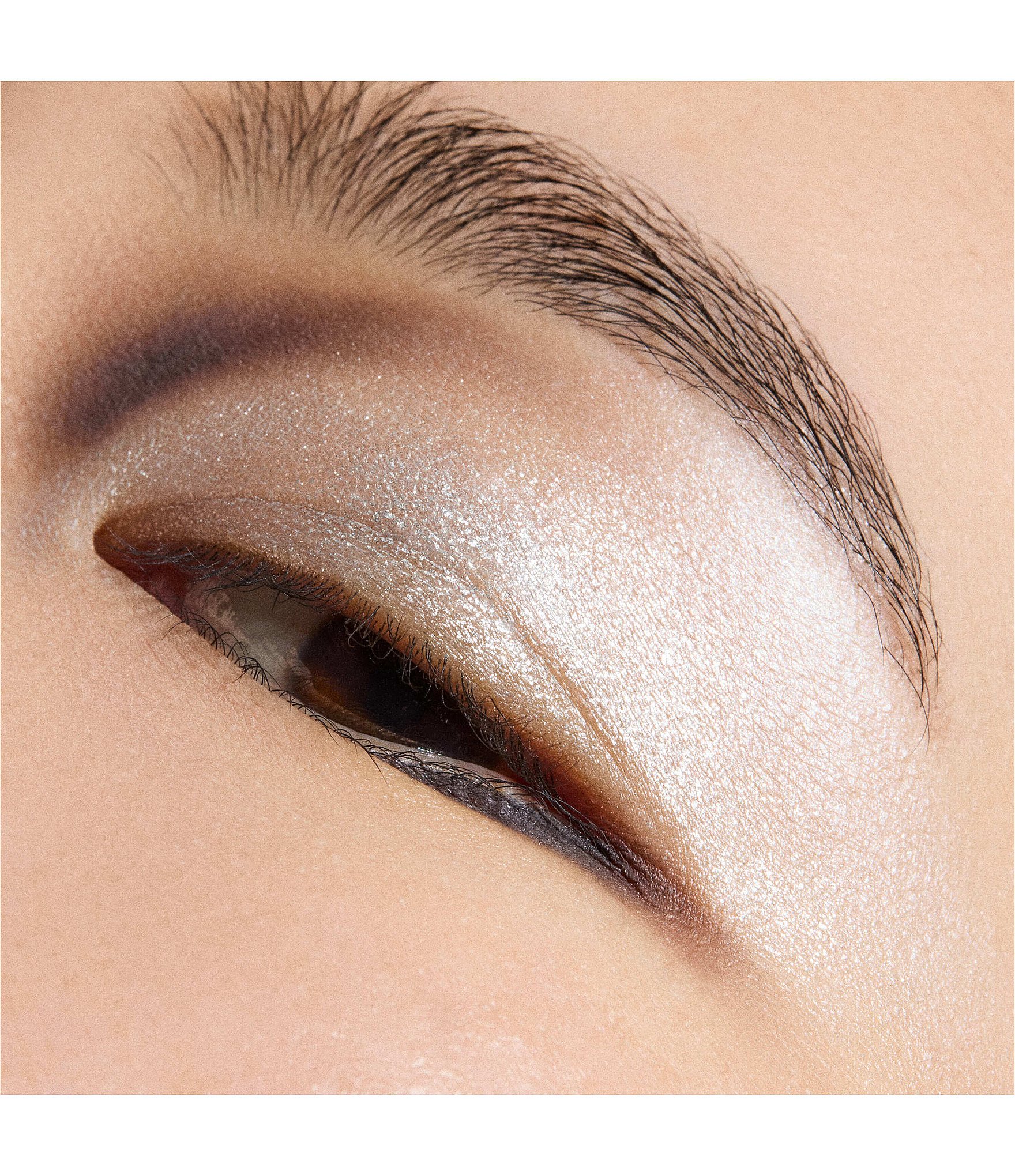 MAC Dazzleshadow Metallic Eyeshadow