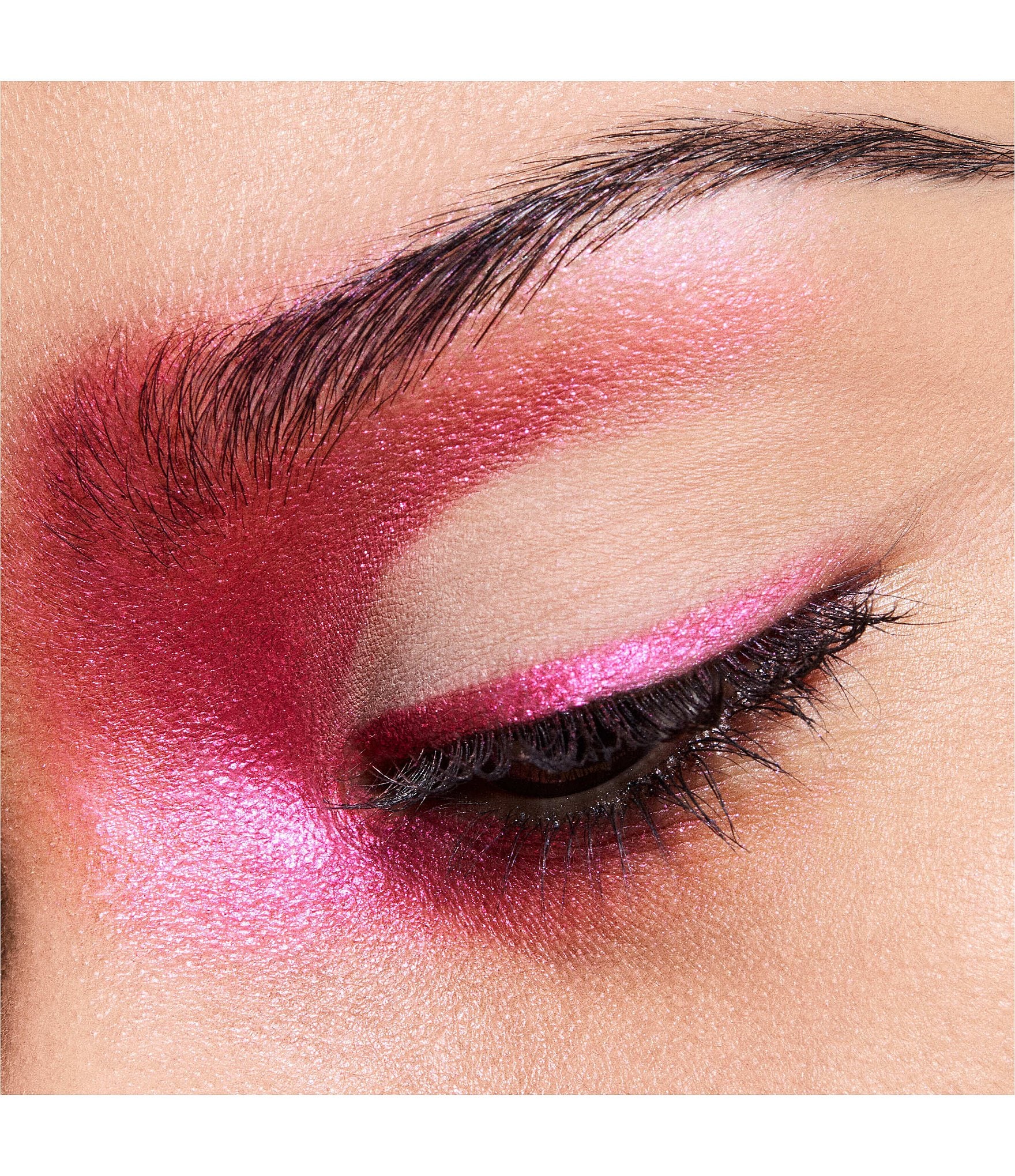 MAC Dazzleshadow Metallic Eyeshadow