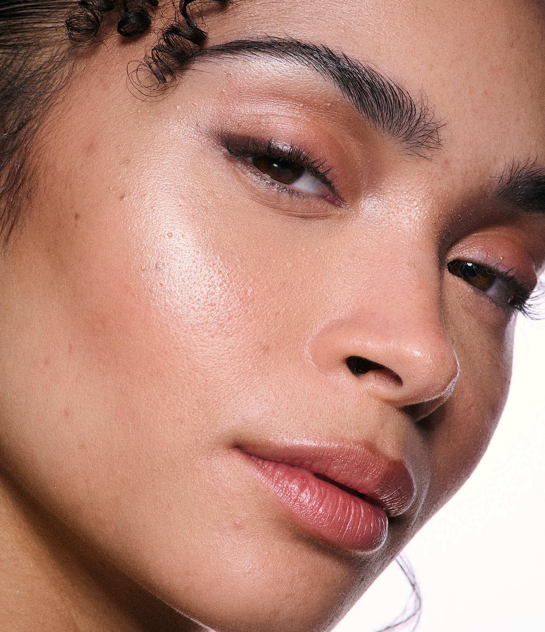 MAC Holiday Limited Edition Bounce and Gleam Highlighter