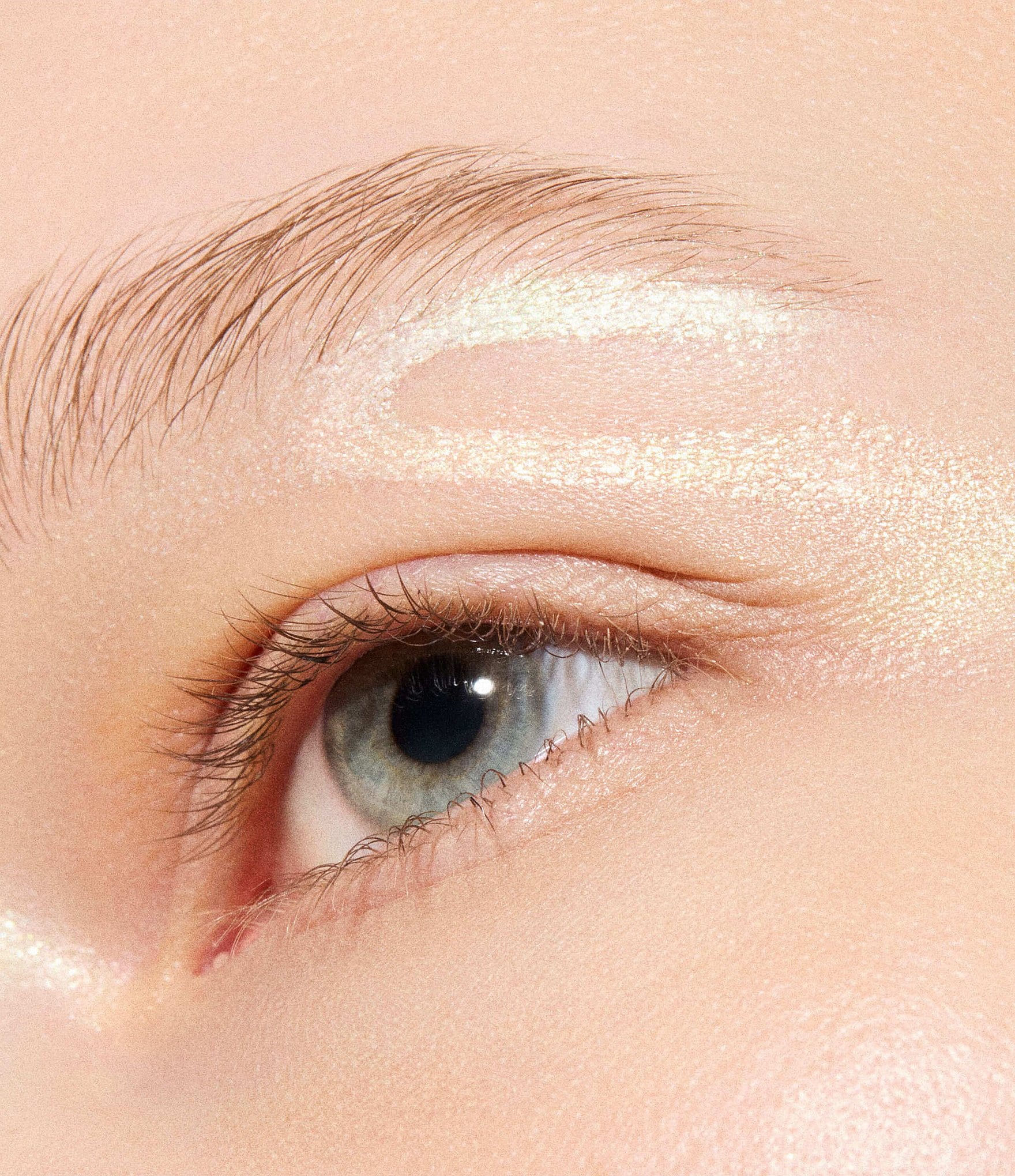 MAC Metamorphosis Collection Prismatica Liquid Eye Liner