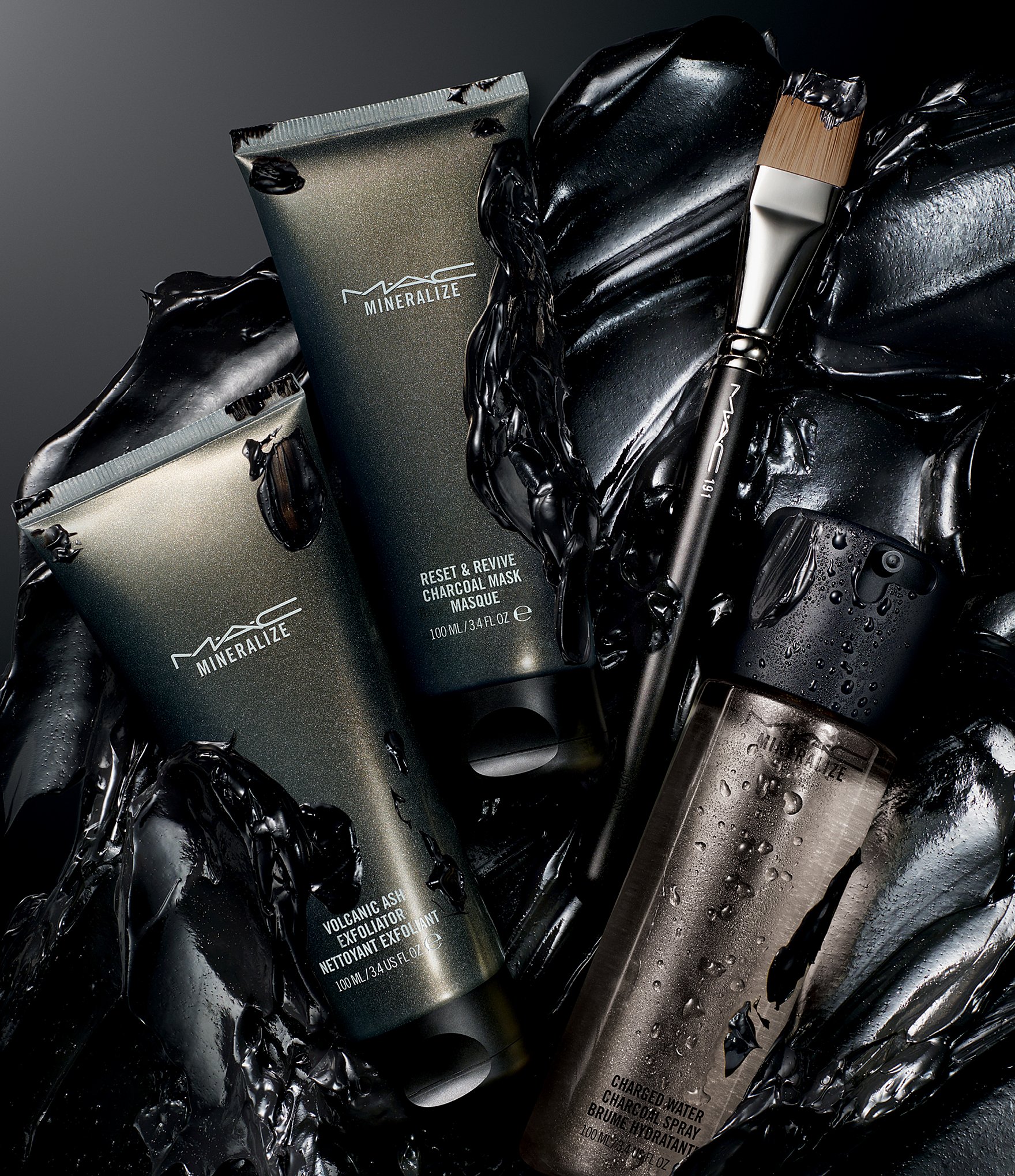 MAC Mineralize Volcanic Ash Exfoliator