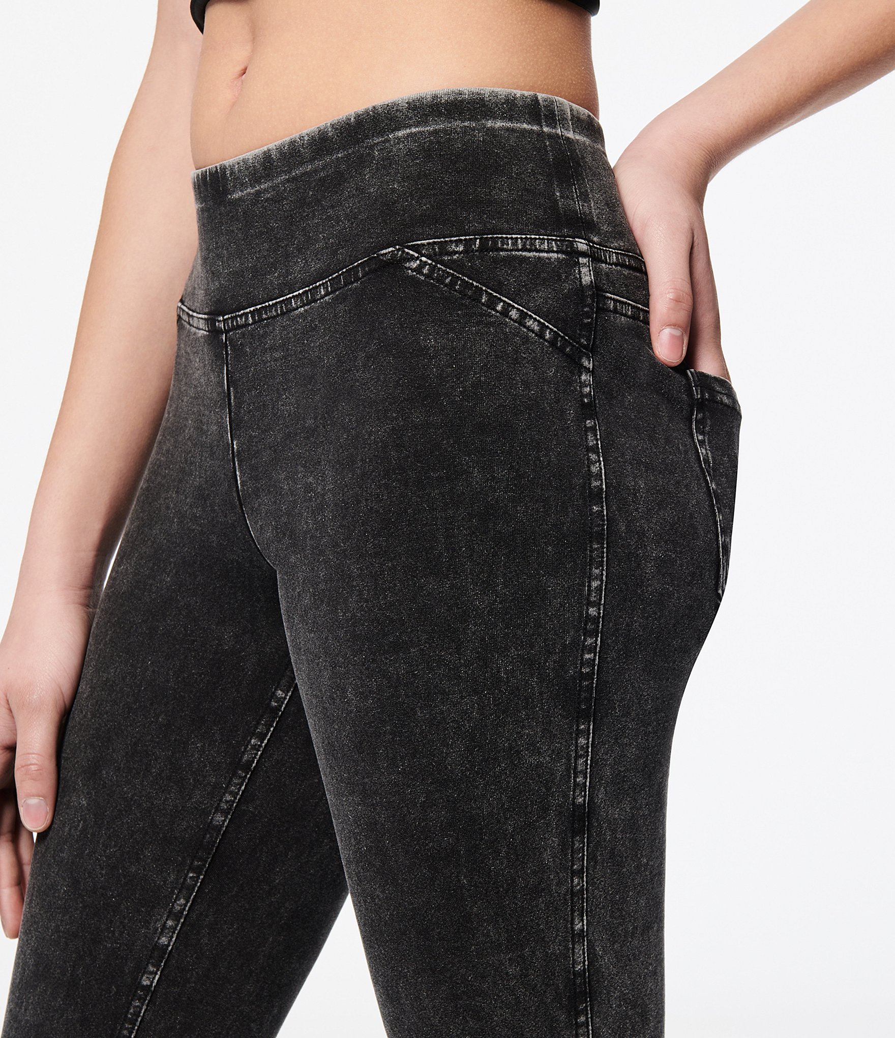 Andrew Marc Sport Knit Denim Look Jeggings