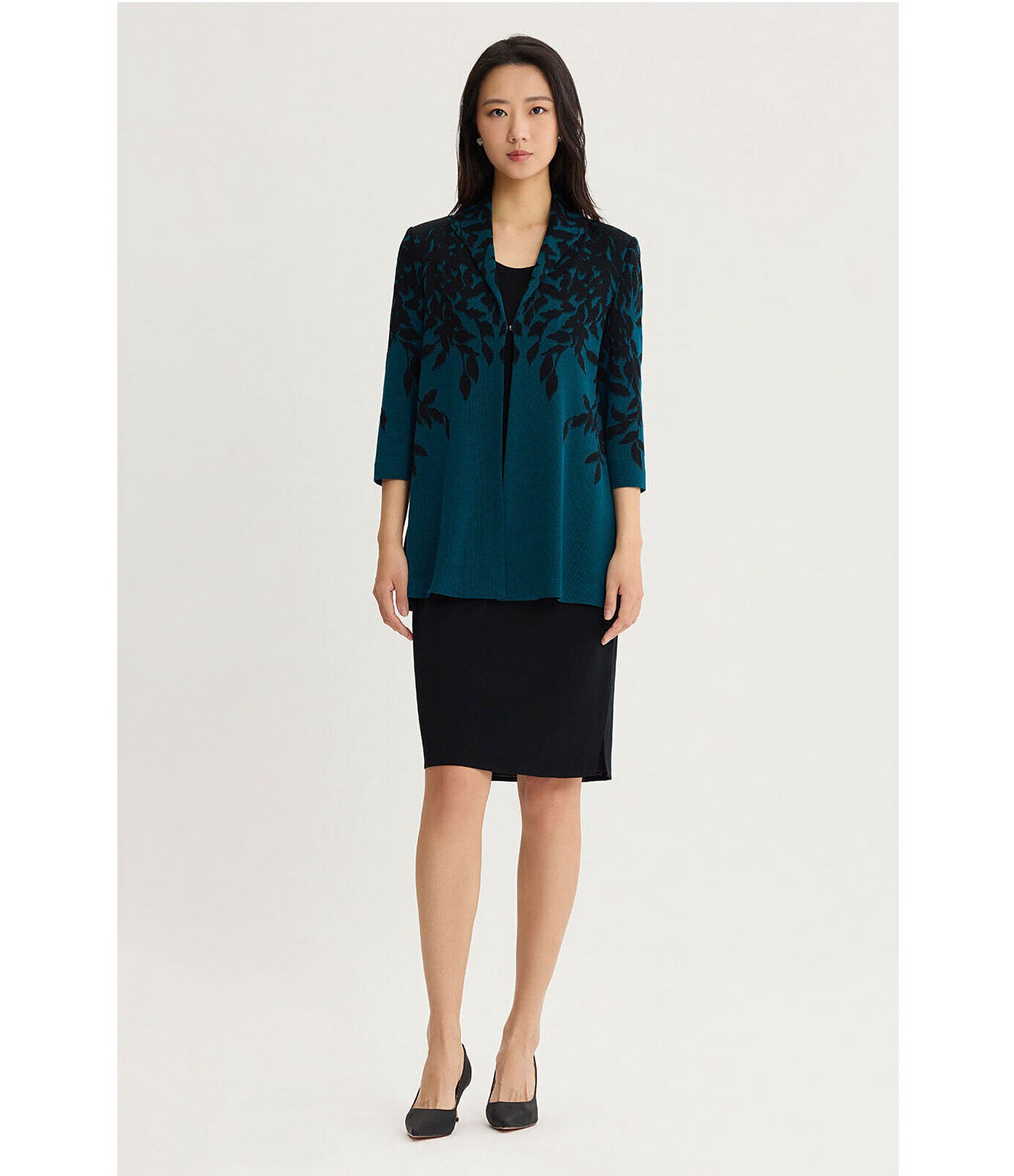 Ming Wang Contrast Floral Cascade Jacquard Knit Wing Collar 3/4 Sleeve Statement Jacket
