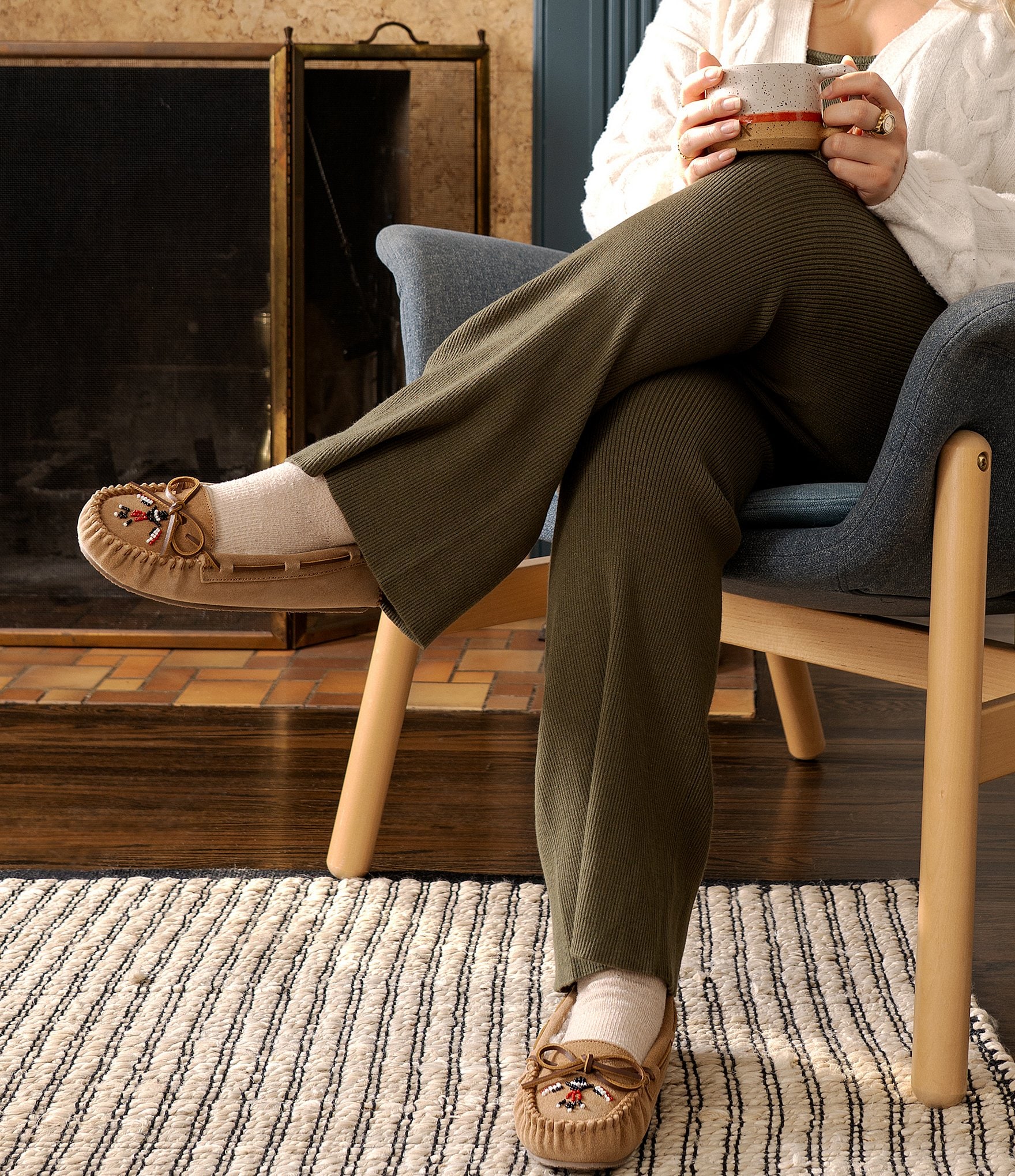 Minnetonka Women's Cally Thunderbird Animikii Suede Moccasin Slippers