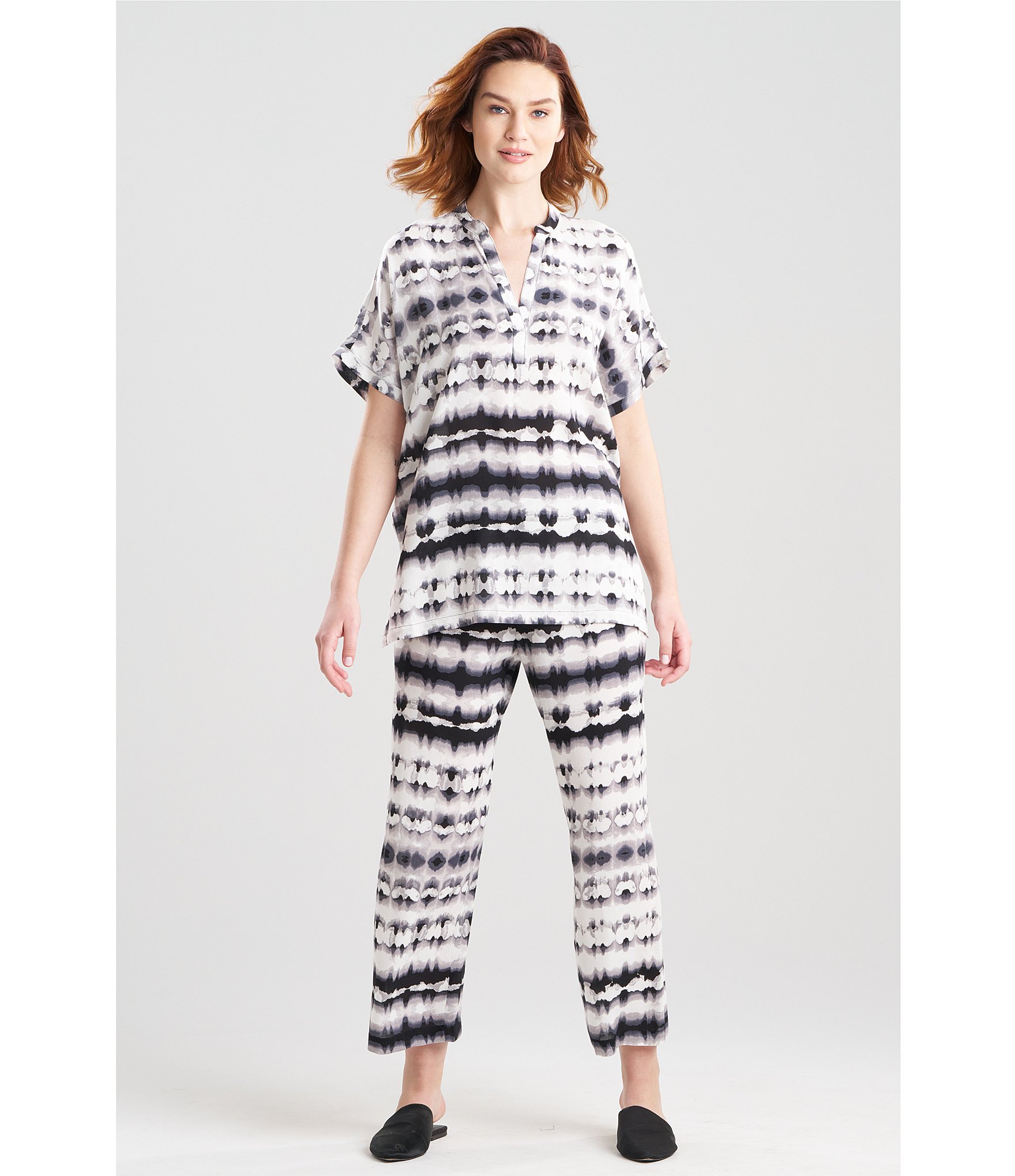 N by Natori Allover Printed Mandarin Collar Short Sleeve Woven Crinkle Pajama Set