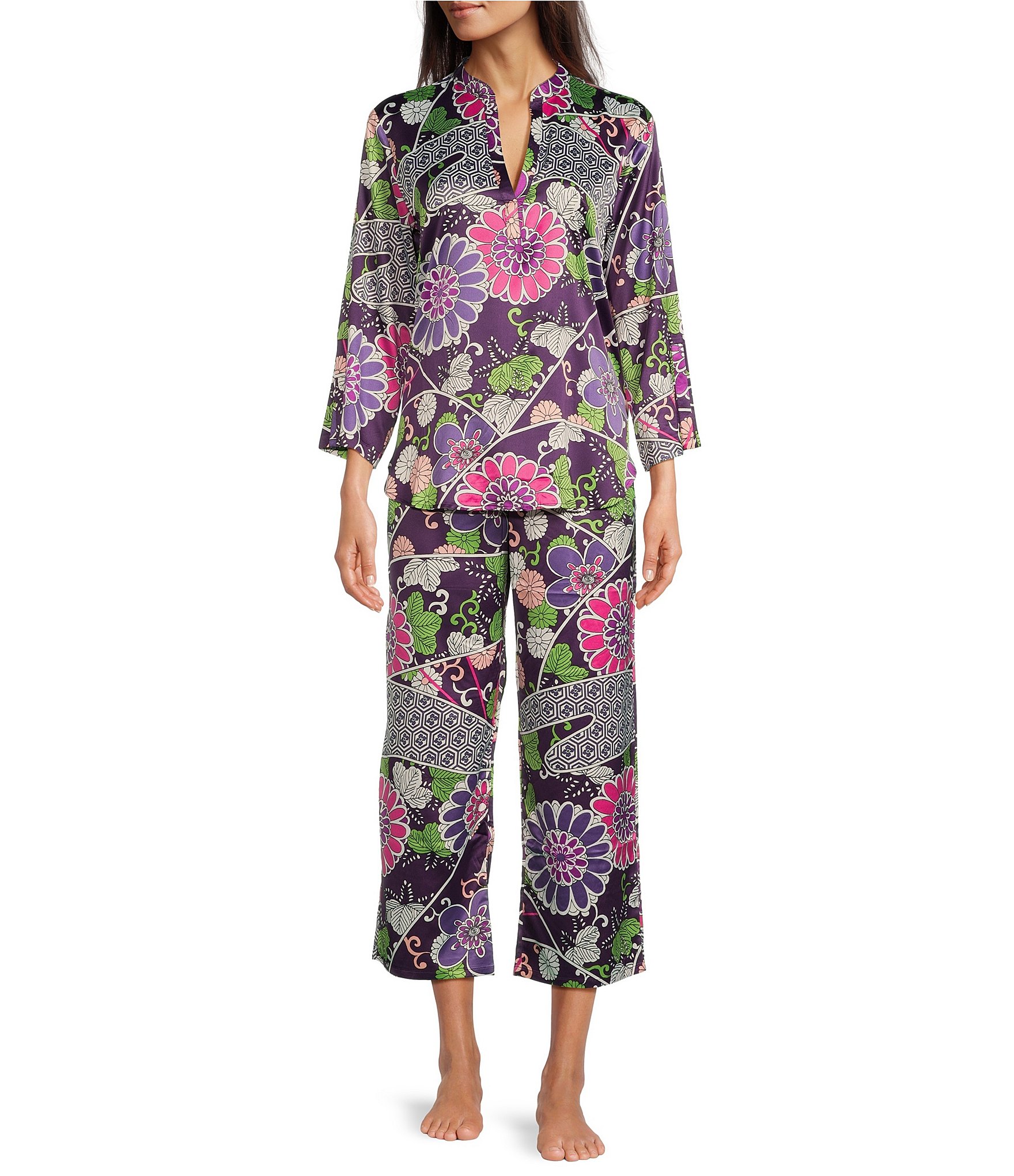N by Natori Satin Floral Print 3/4 Sleeve Split V-Neck Cropped Pajama ...