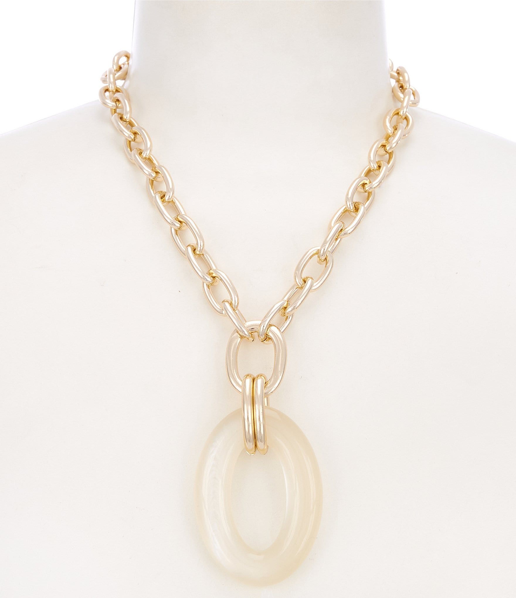 Natasha Accessories Resin Circle Tortoise Short Pendant Necklace