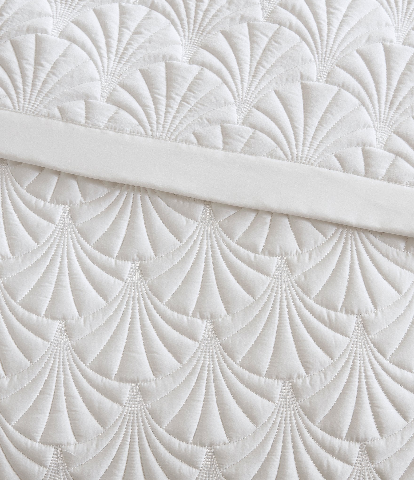 Natori Jeju Embroidered Oversized Coverlet Mini Set