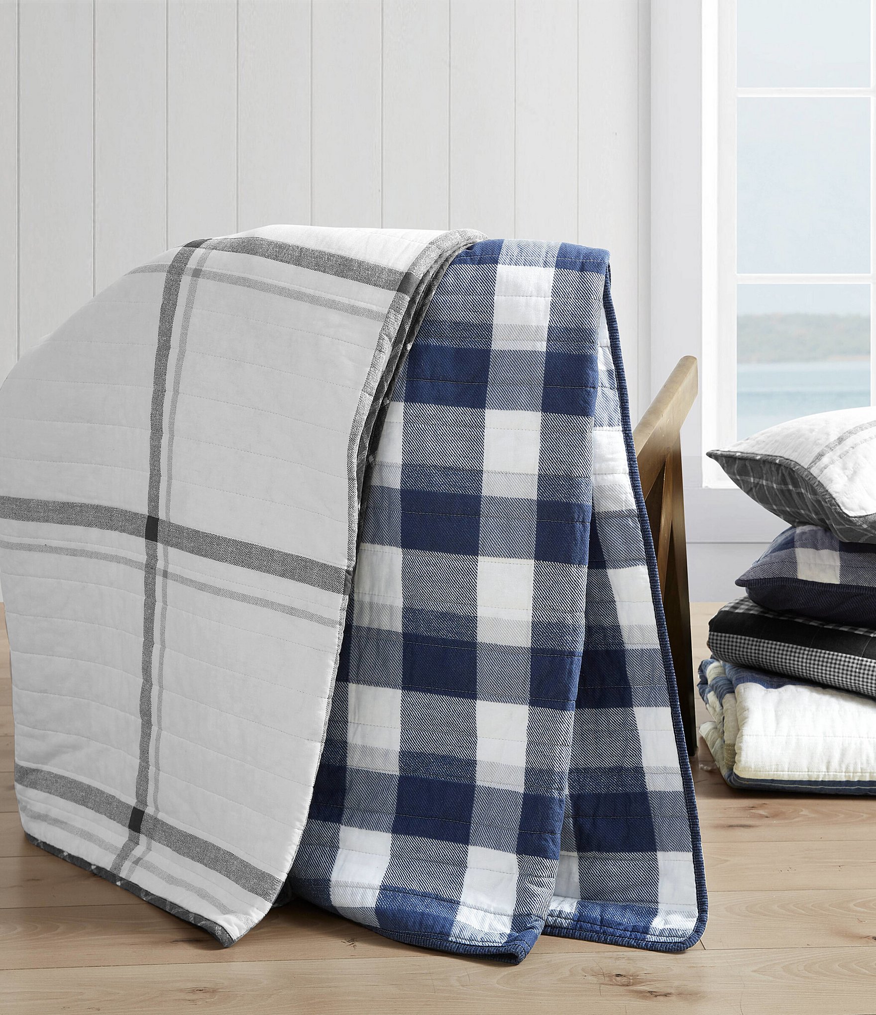 Nautica Norridge Navy Reversible Quilt Mini Set