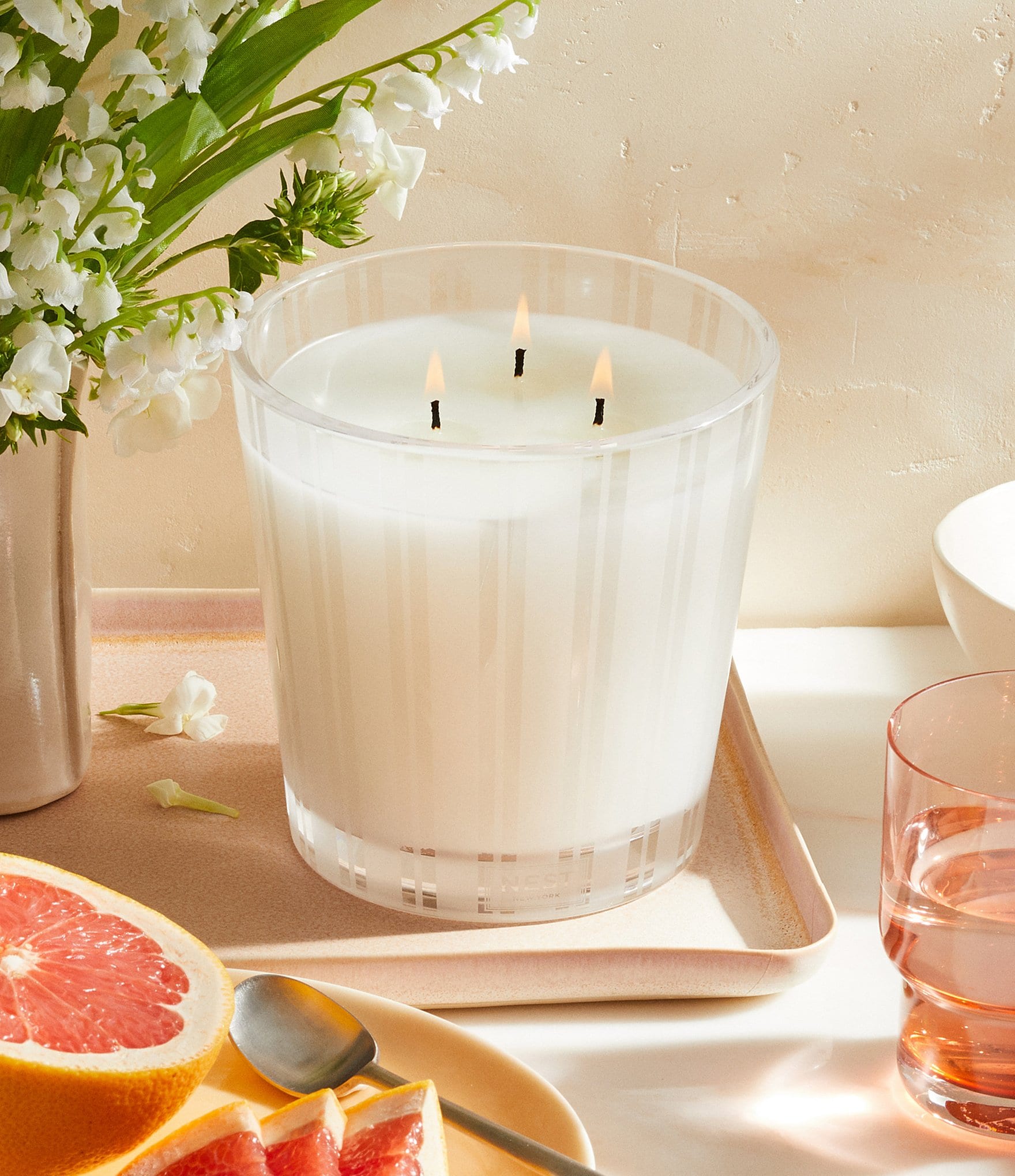 NEST New York Grapefruit 3-Wick Candle