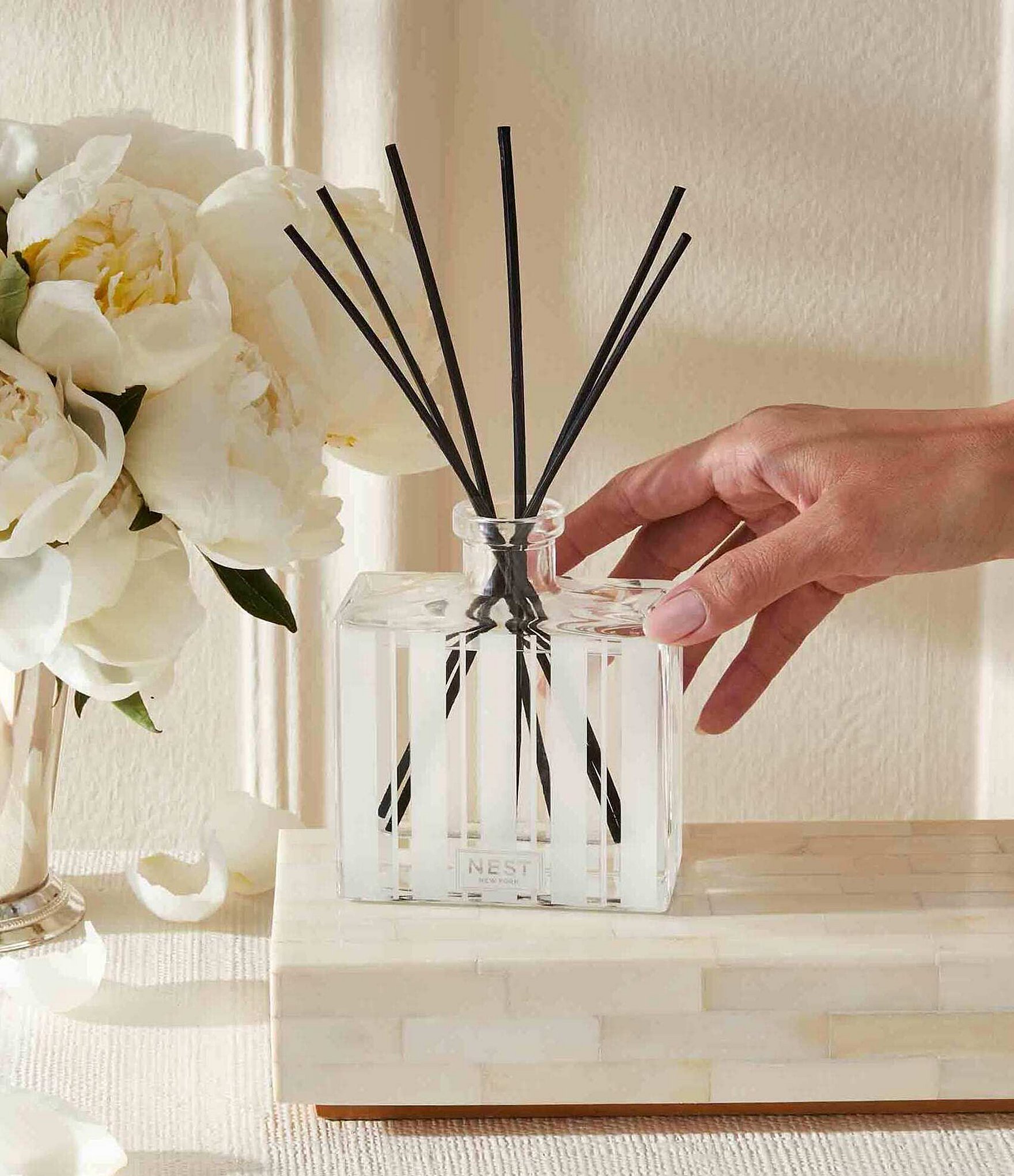 NEST New York Rose Noir & Oud Reed Diffuser